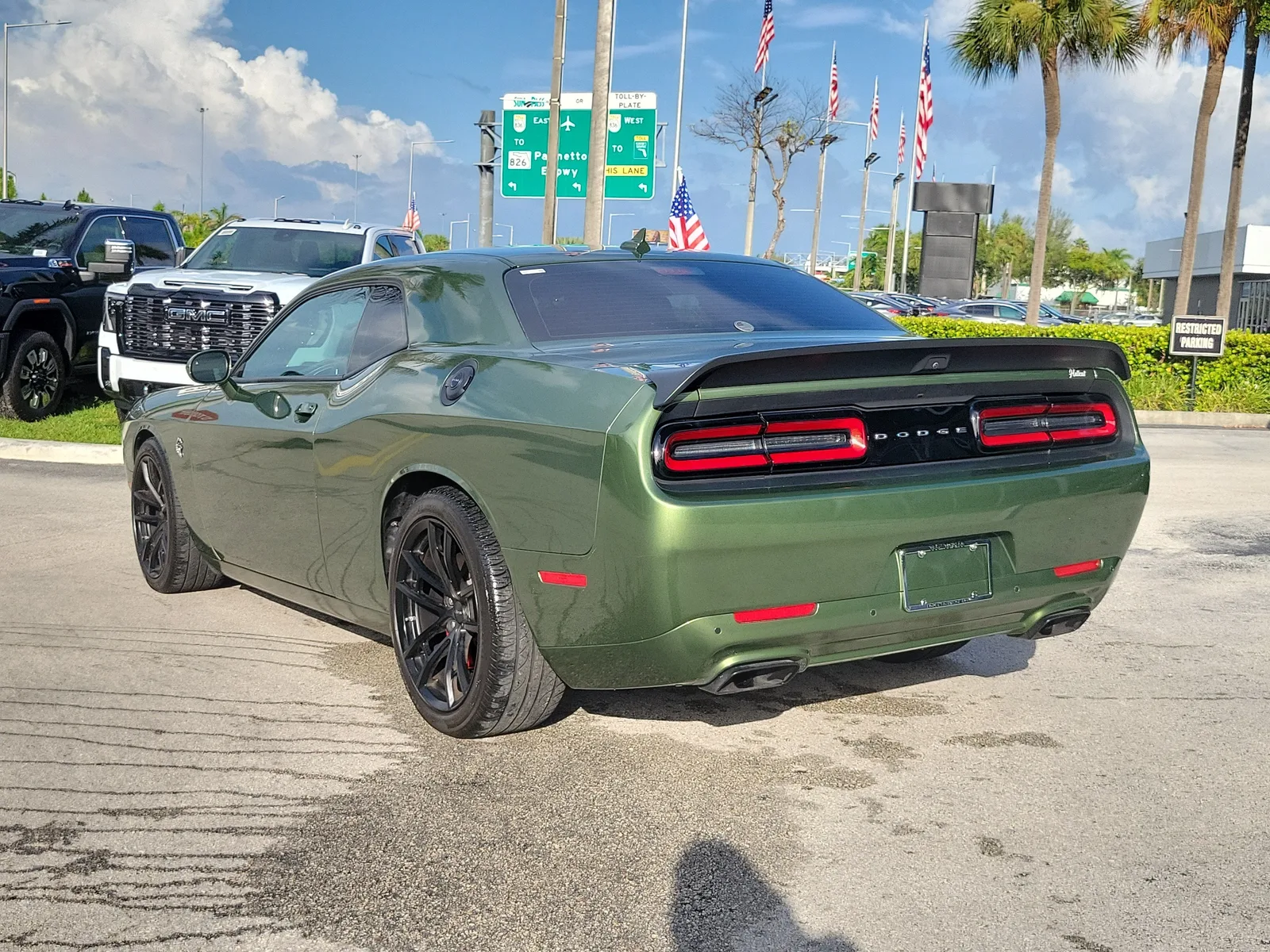 2023 Dodge Challenger SRT Hellcat Jailbreak photo 7