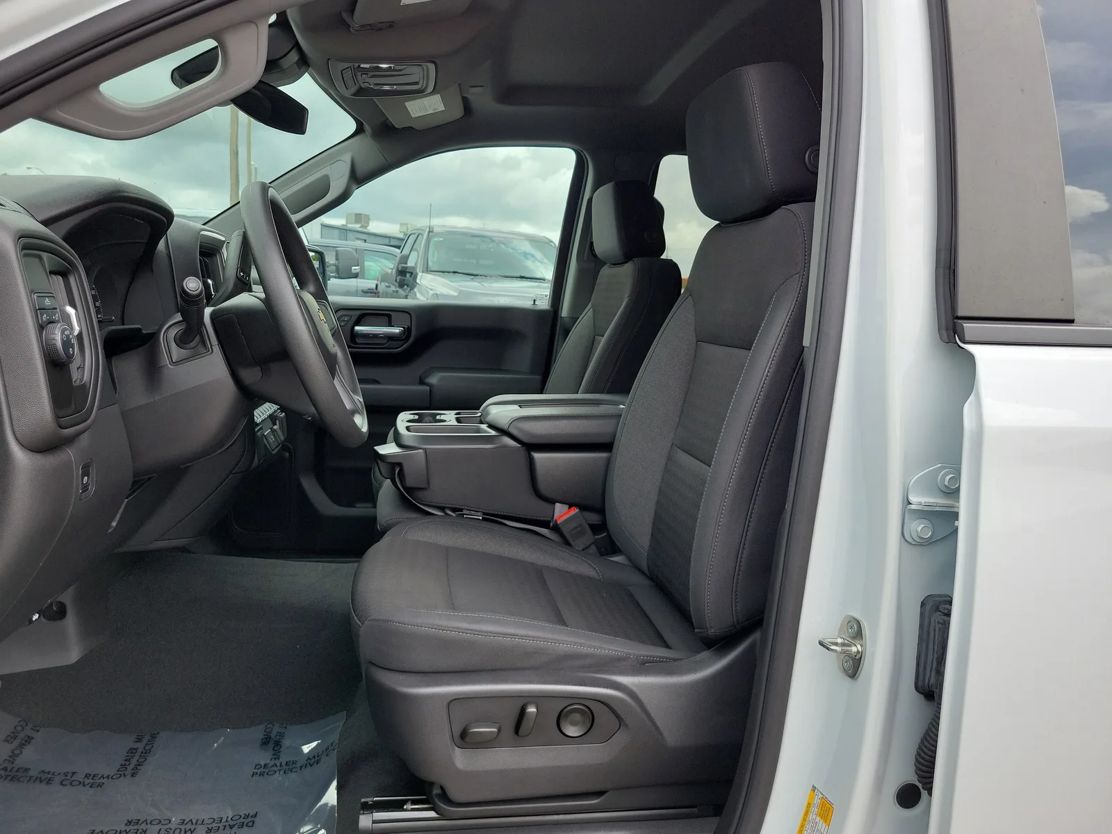 2024 Chevrolet Silverado 1500 Custom photo 10