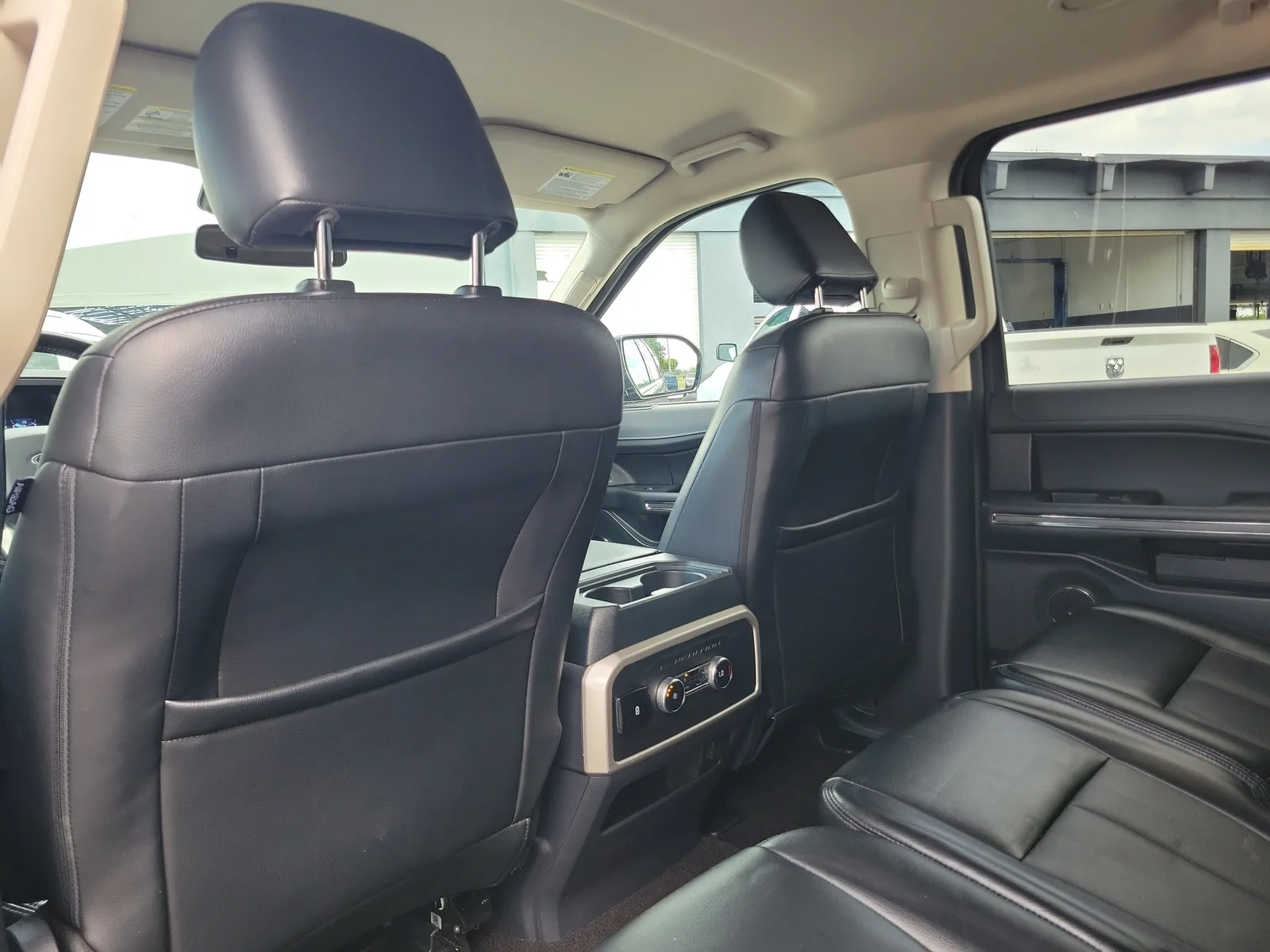 2022 Ford Expedition Max XLT photo 15
