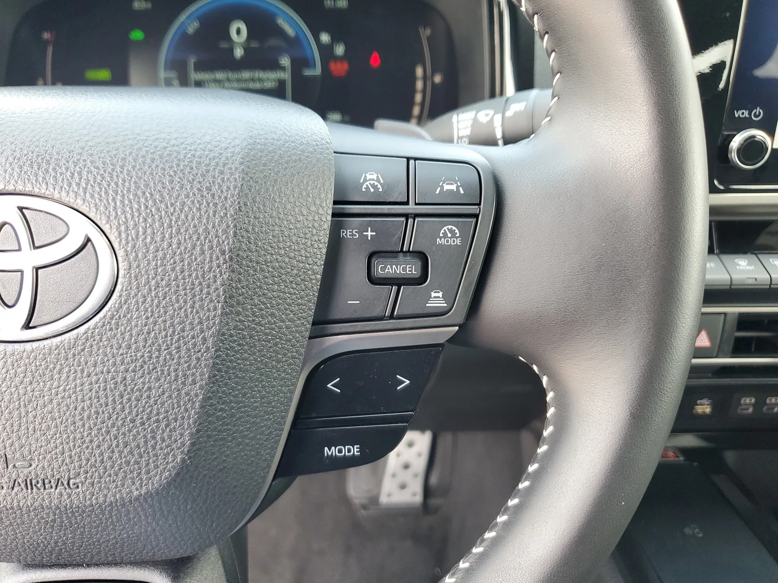 2025 Toyota Camry SE photo 20