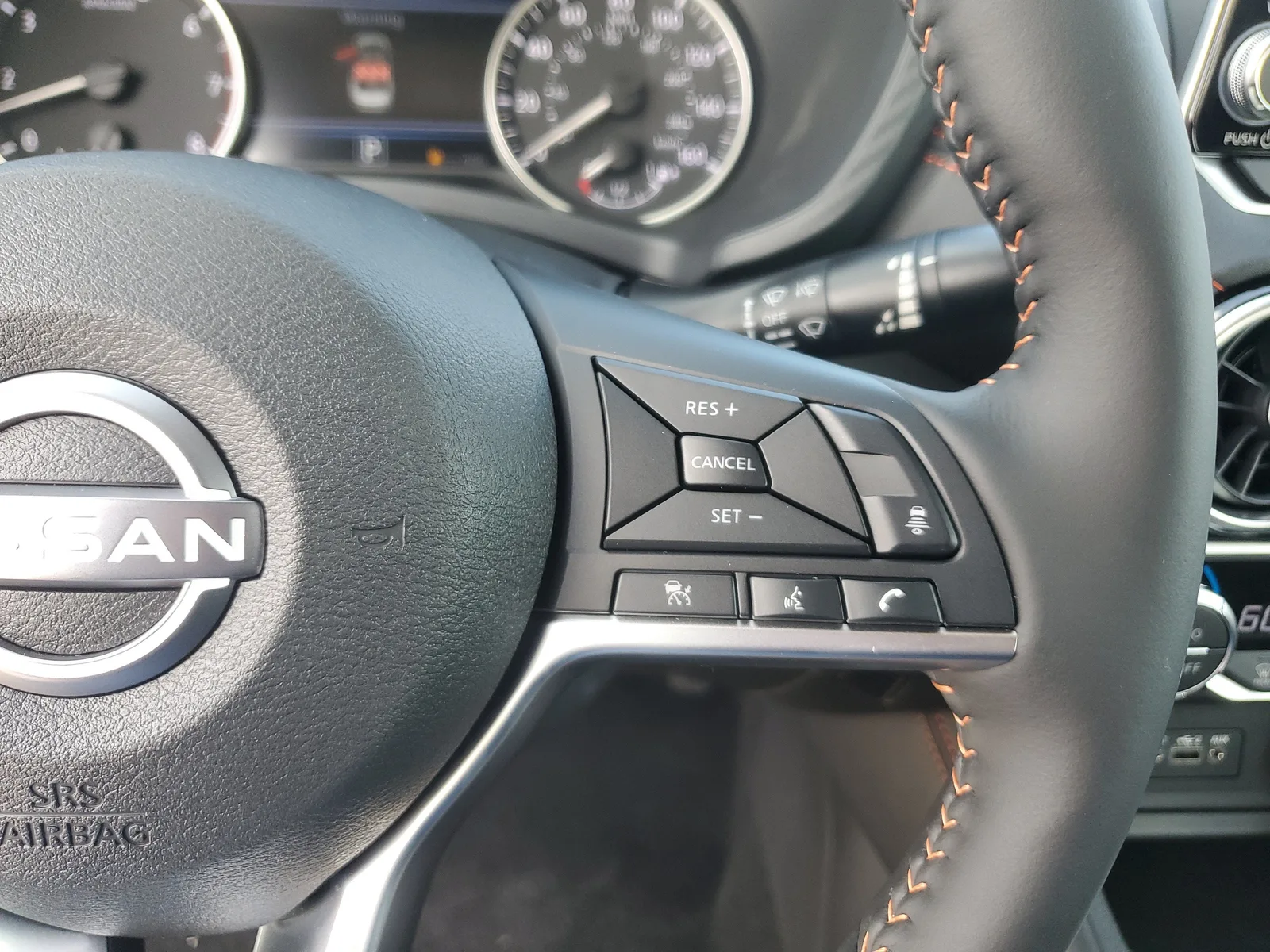 2025 Nissan Sentra SR photo 18
