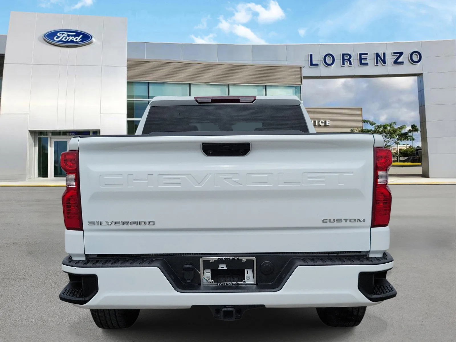 2024 Chevrolet Silverado 1500 Custom photo 6