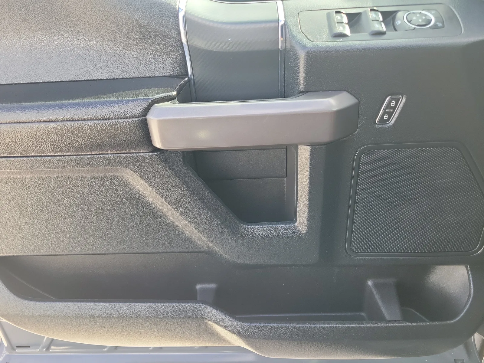2019 Ford F-150 XLT photo 27