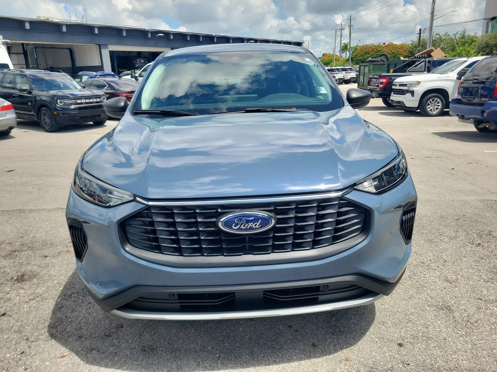 2025 Ford Escape Active photo 2