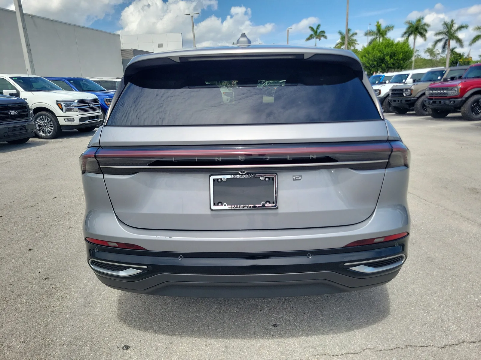 2024 Lincoln Nautilus Premiere 4WD photo 6
