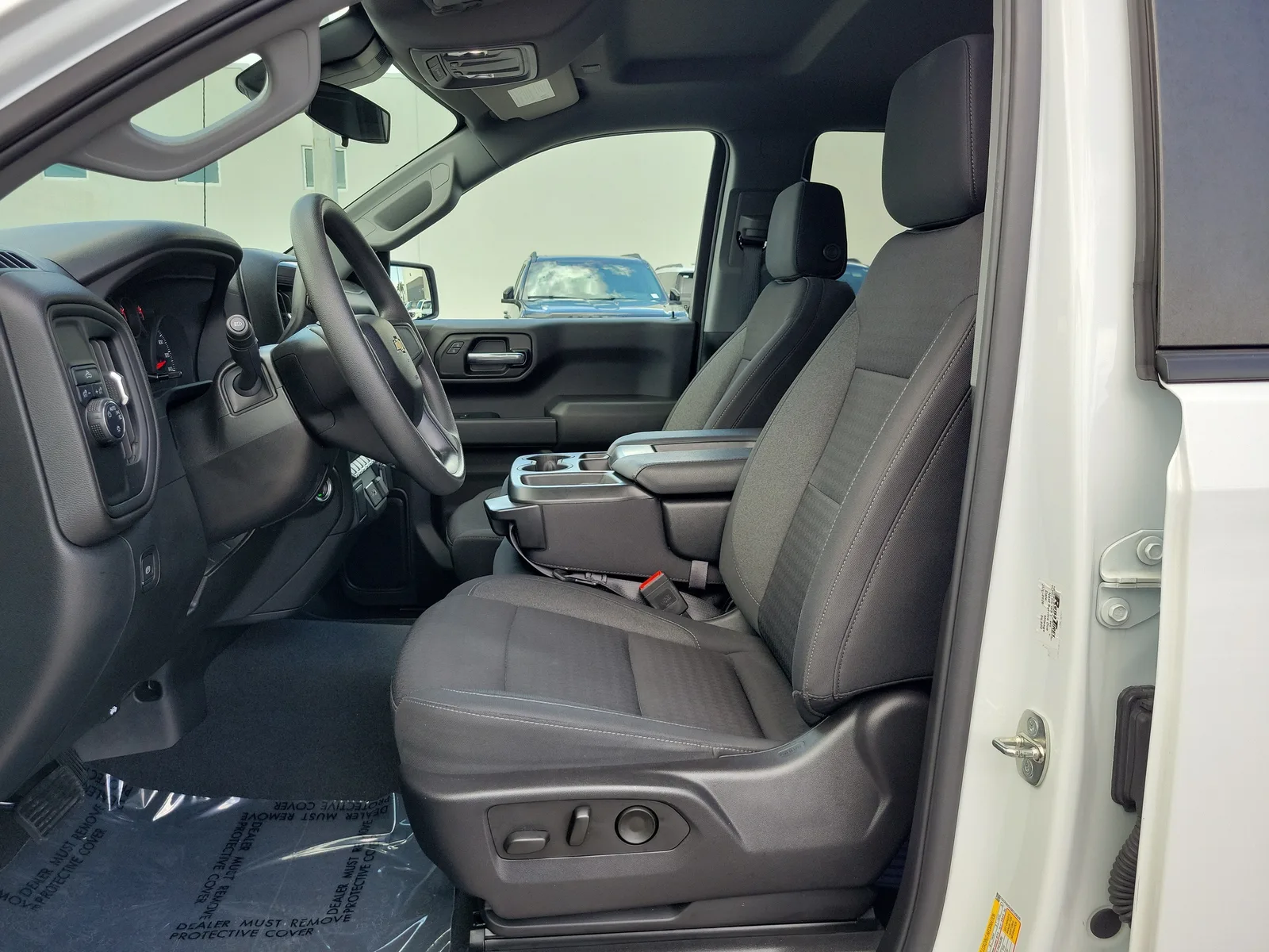 2024 Chevrolet Silverado 1500 Custom photo 18
