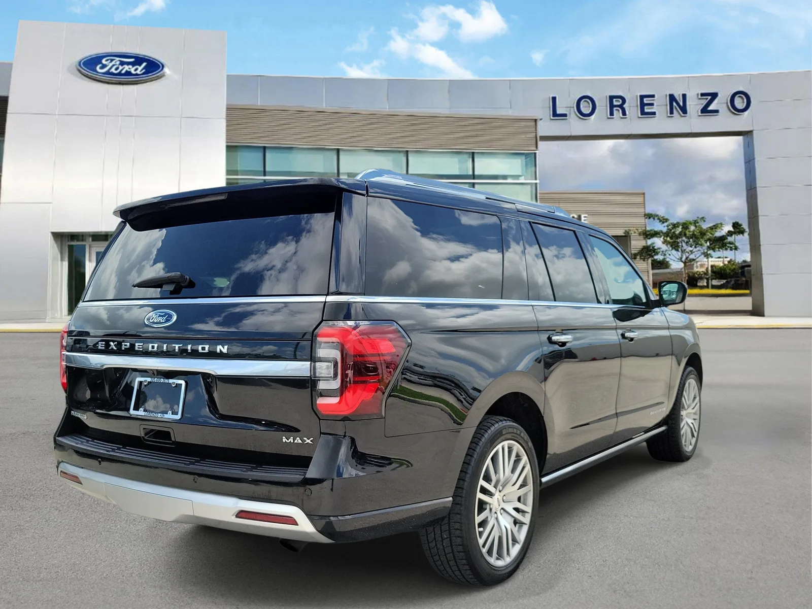 2023 Ford Expedition Max Platinum photo 5