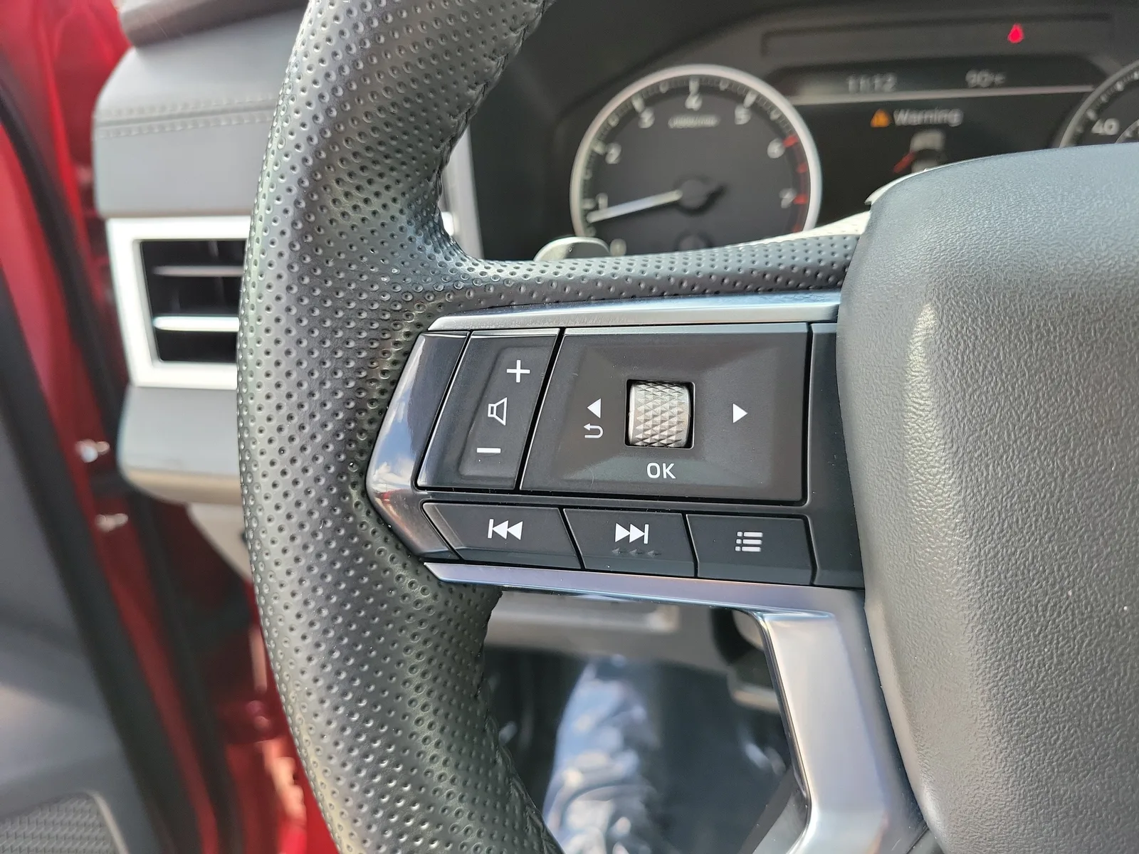 2024 Mitsubishi Outlander SE photo 22