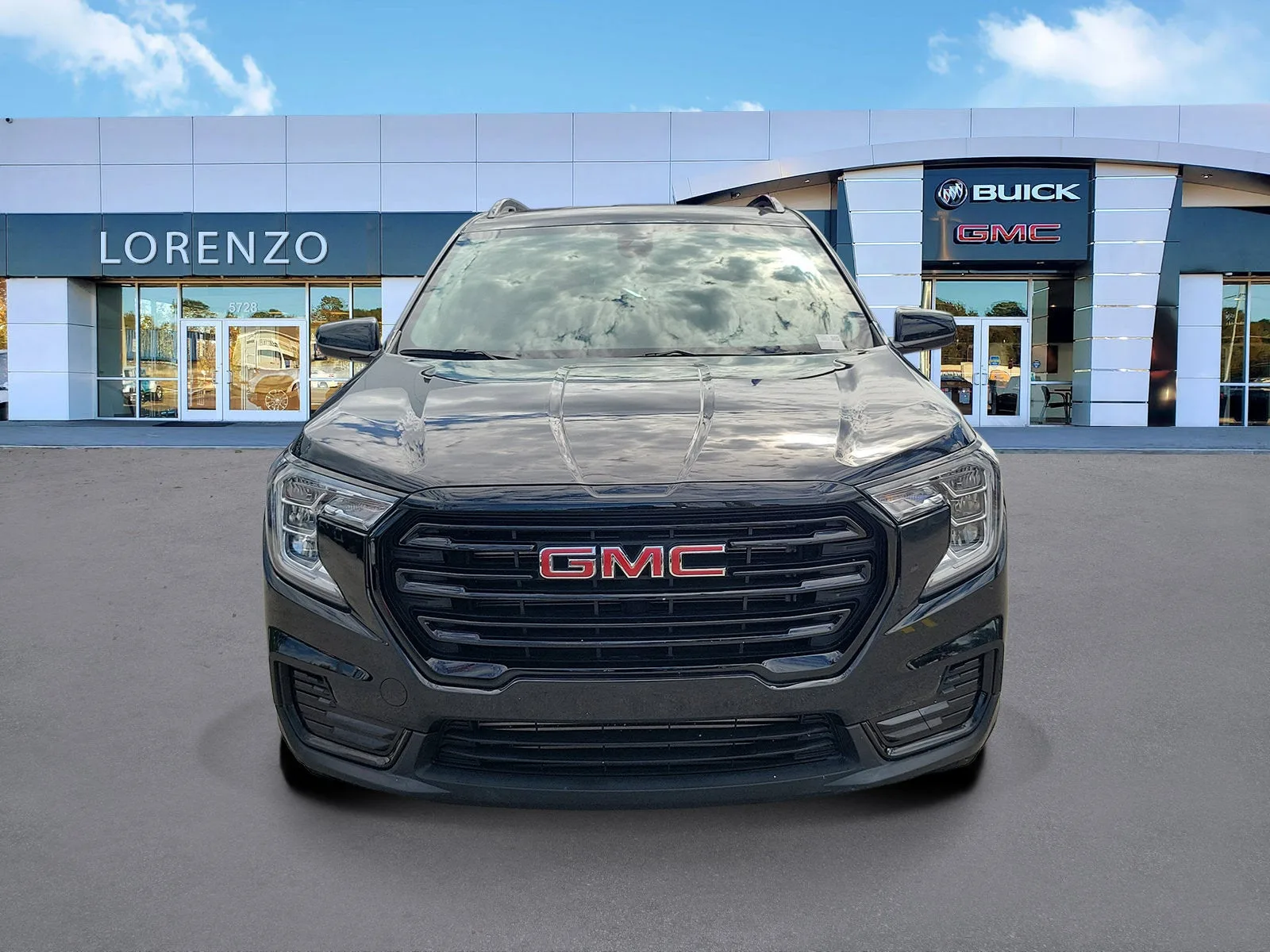 2023 GMC Terrain SLE photo 2