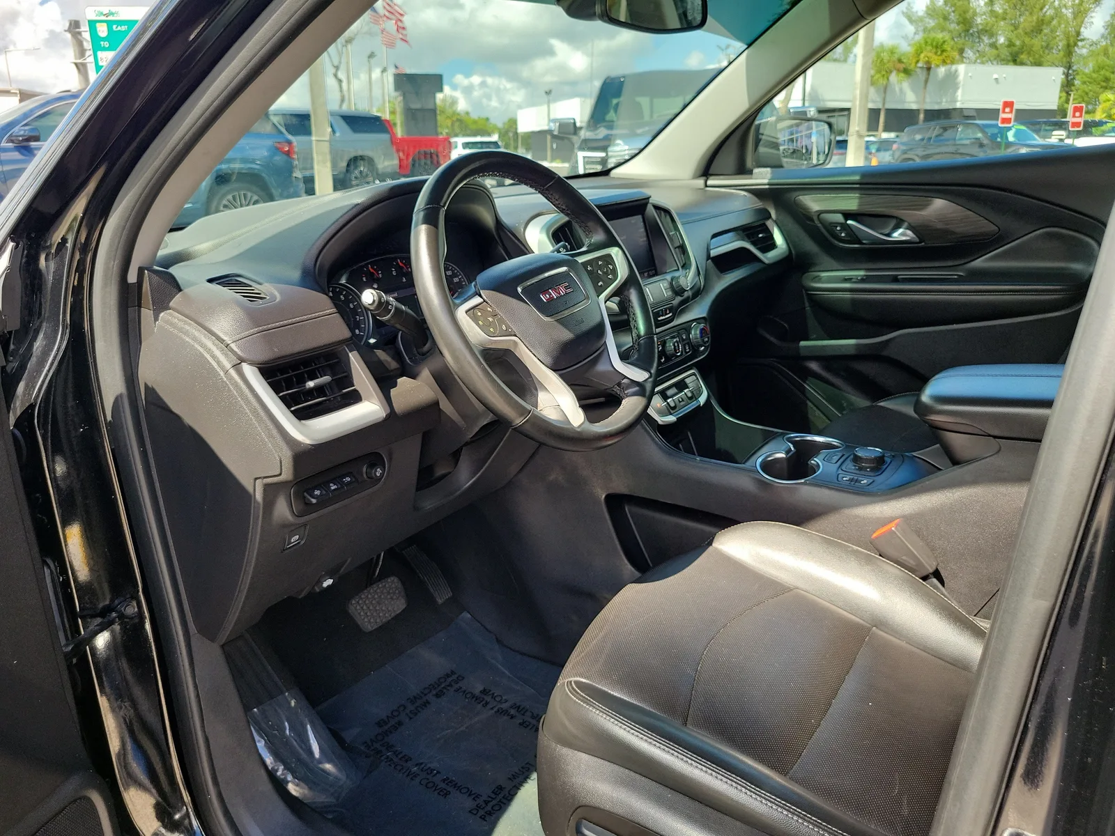 2023 GMC Terrain SLT photo 9