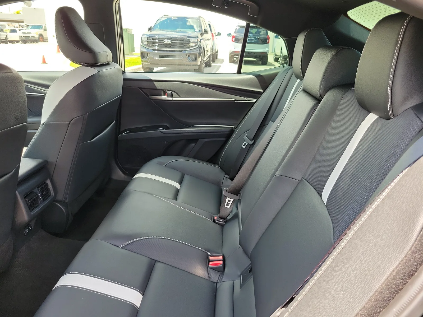 2026 Toyota Camry SE photo 13