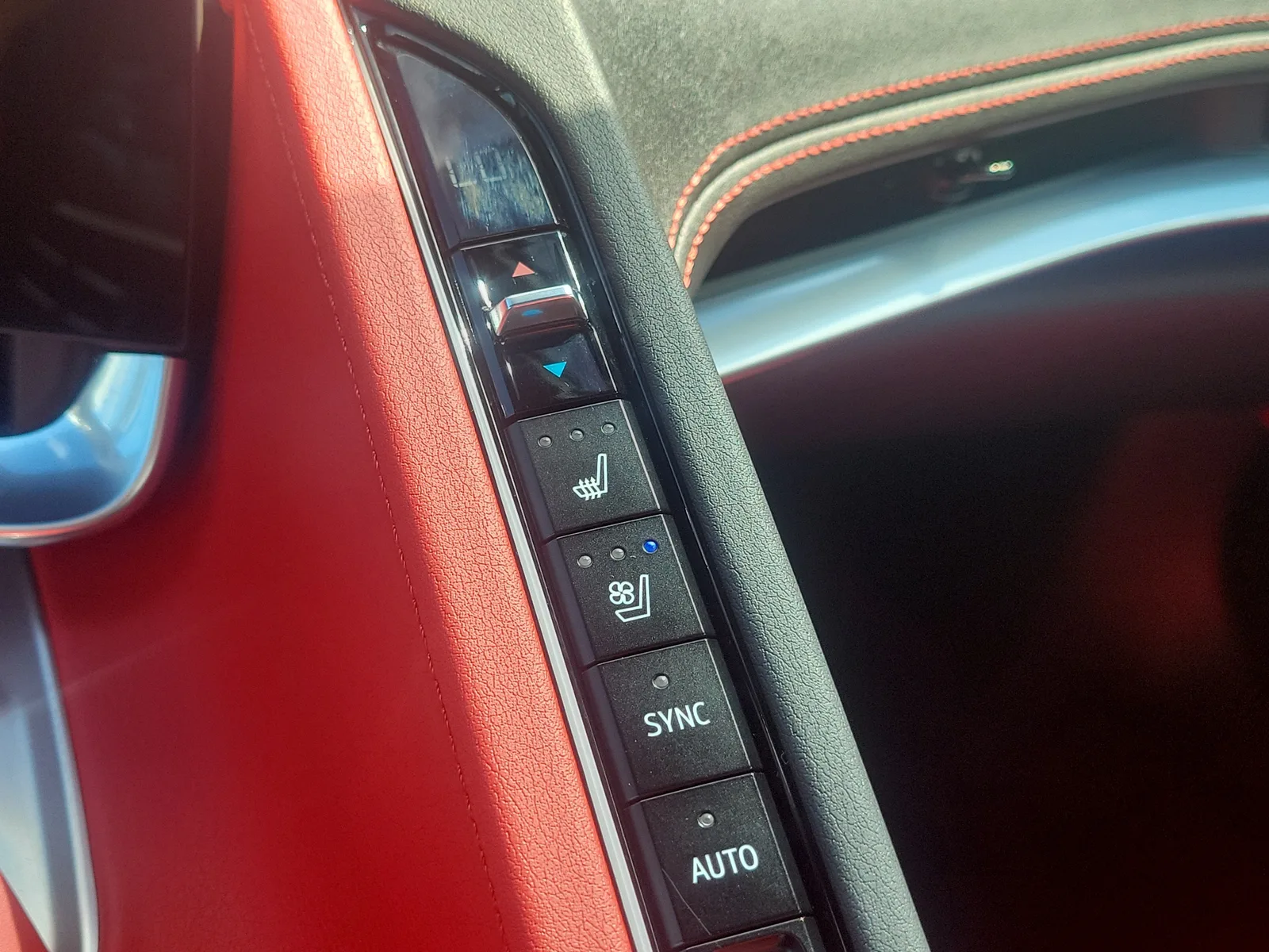 2022 Chevrolet Corvette 2LT photo 19