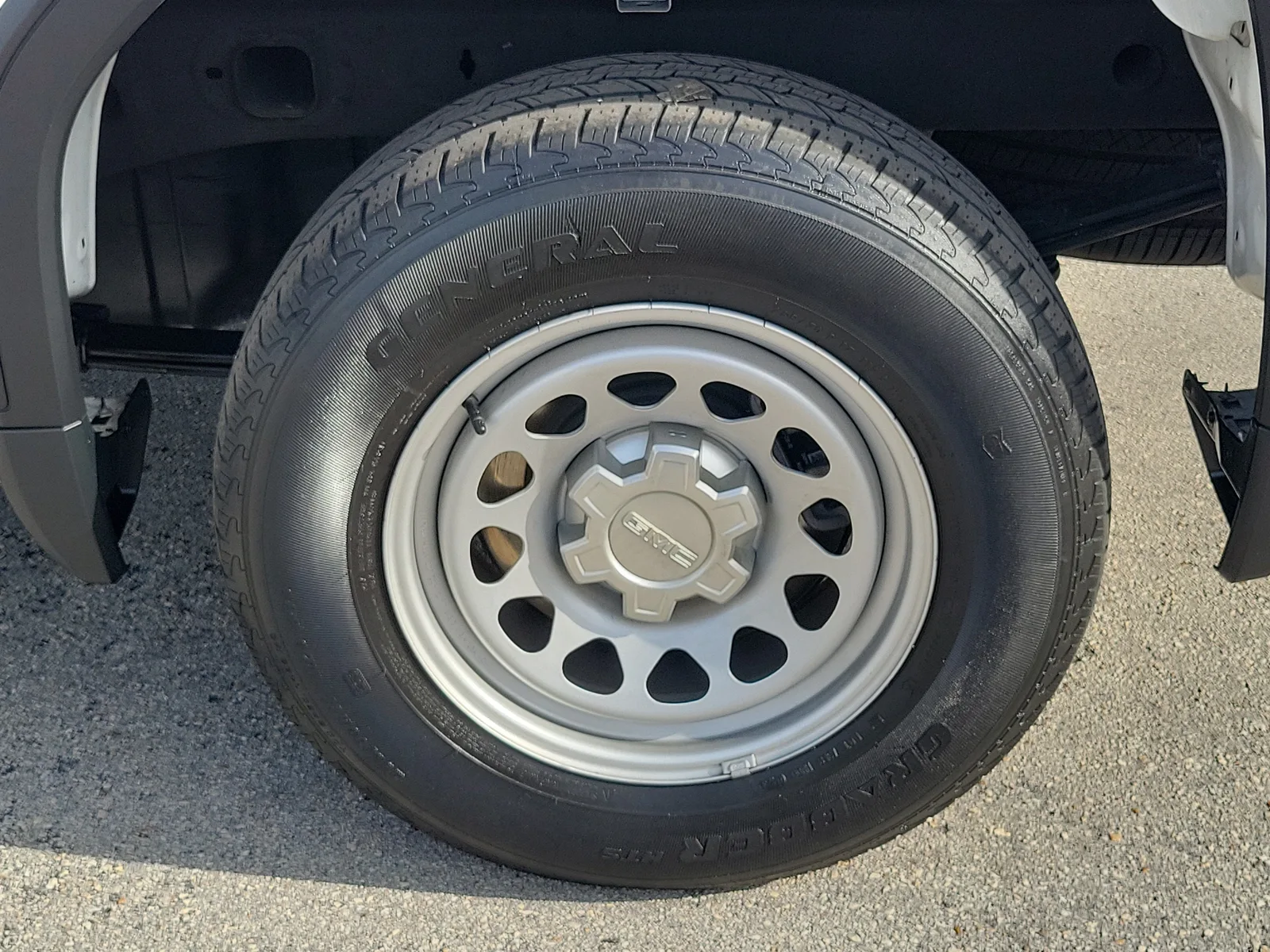 2023 GMC Sierra 1500 Pro photo 11