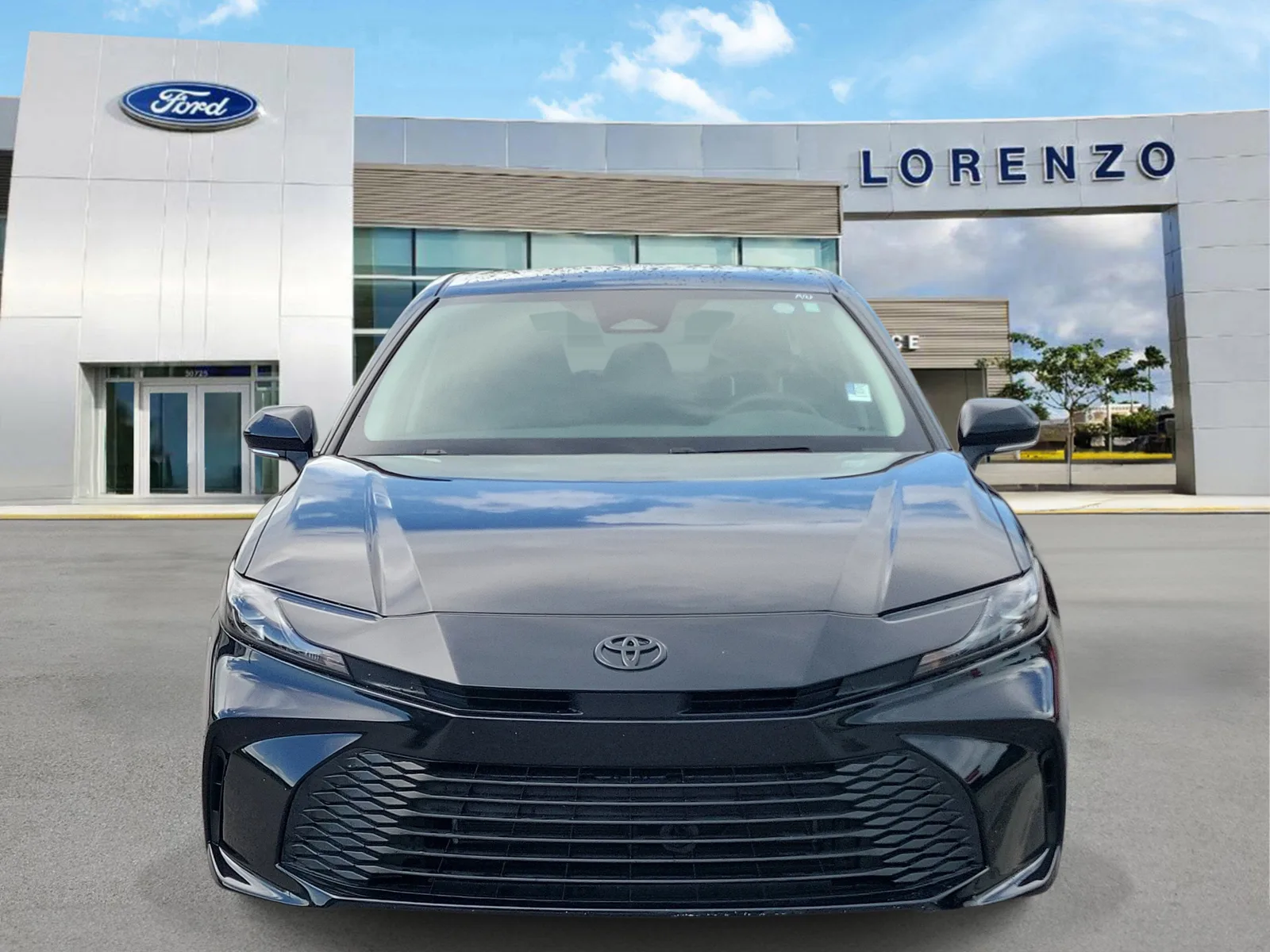 2025 Toyota Camry LE photo 2