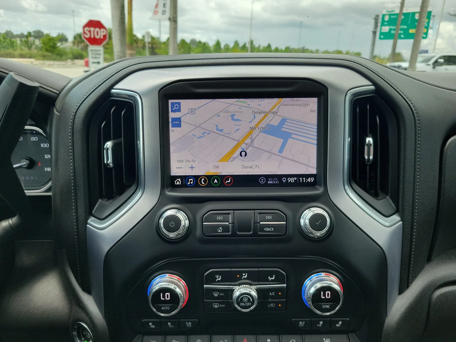 2020 GMC Sierra 1500 SLT photo 10