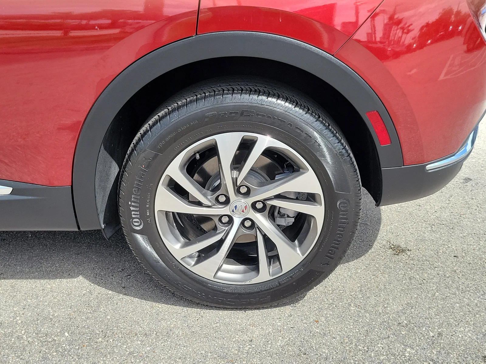 2022 Buick Envision Essence photo 29