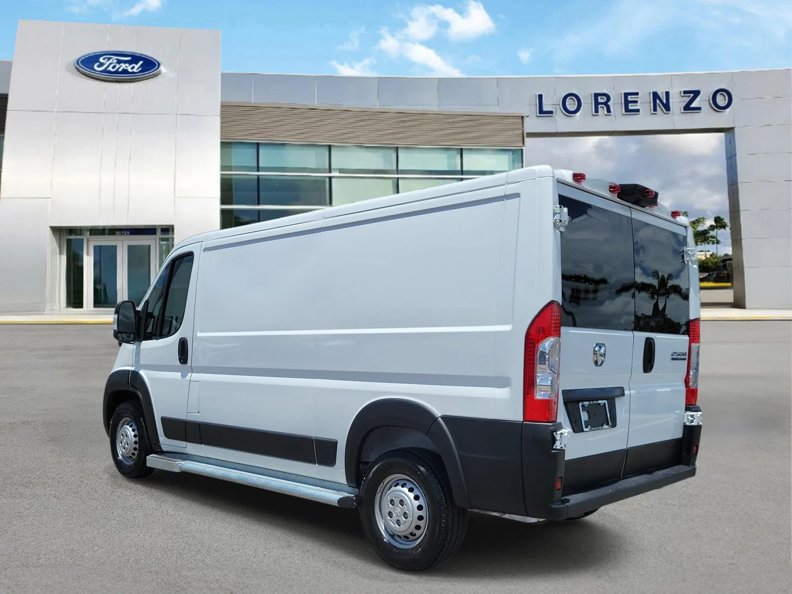 2025 RAM ProMaster Cargo Van Tradesman photo 7