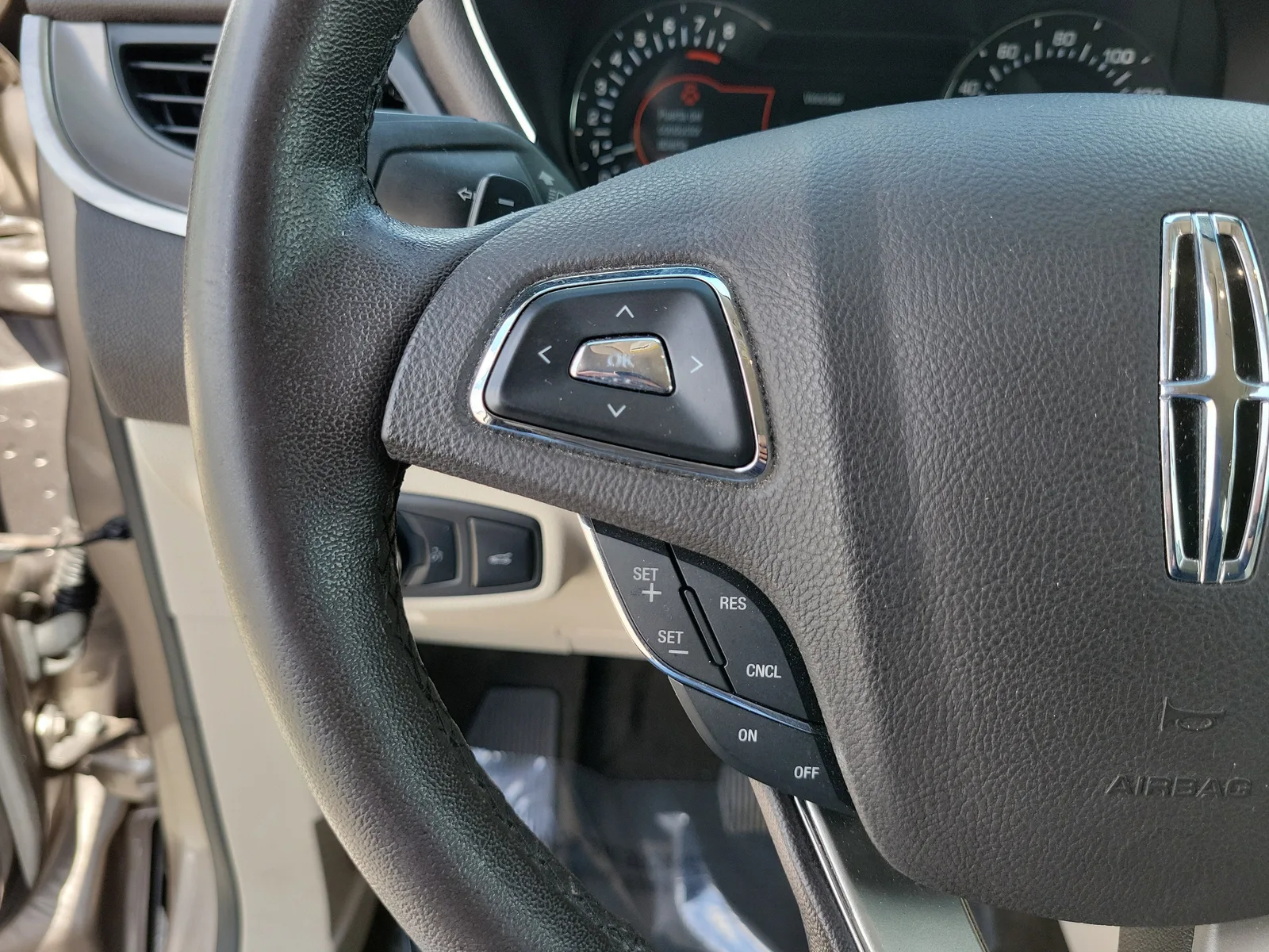 2019 Lincoln MKC Standard photo 22
