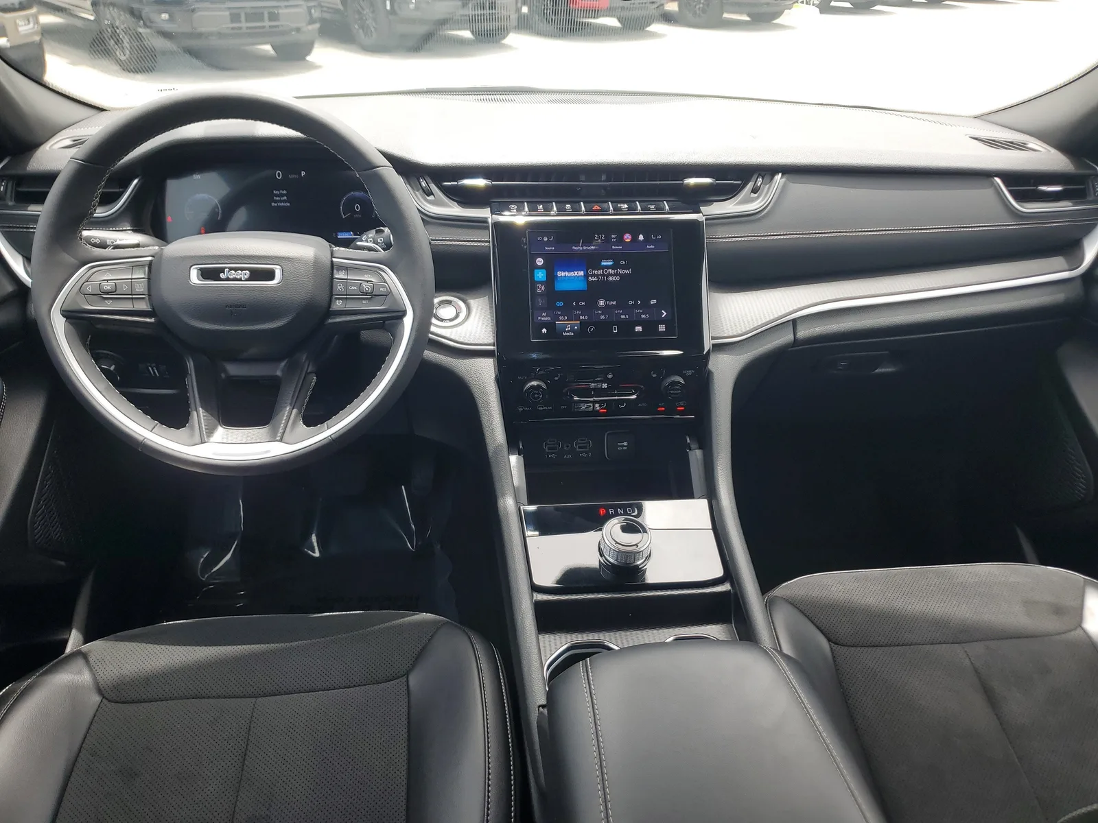 2024 Jeep Grand Cherokee L Altitude X 4WD photo 19