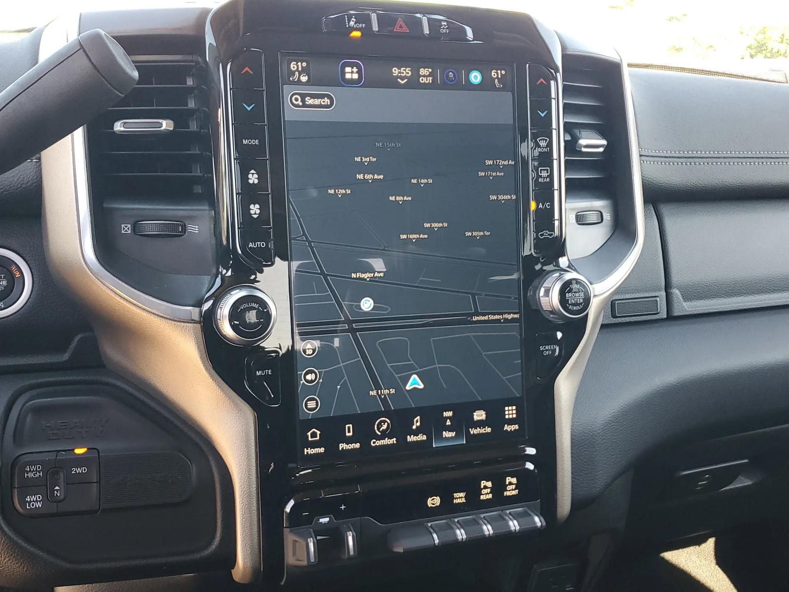 2024 RAM 2500 Laramie 4WD Diesel photo 10