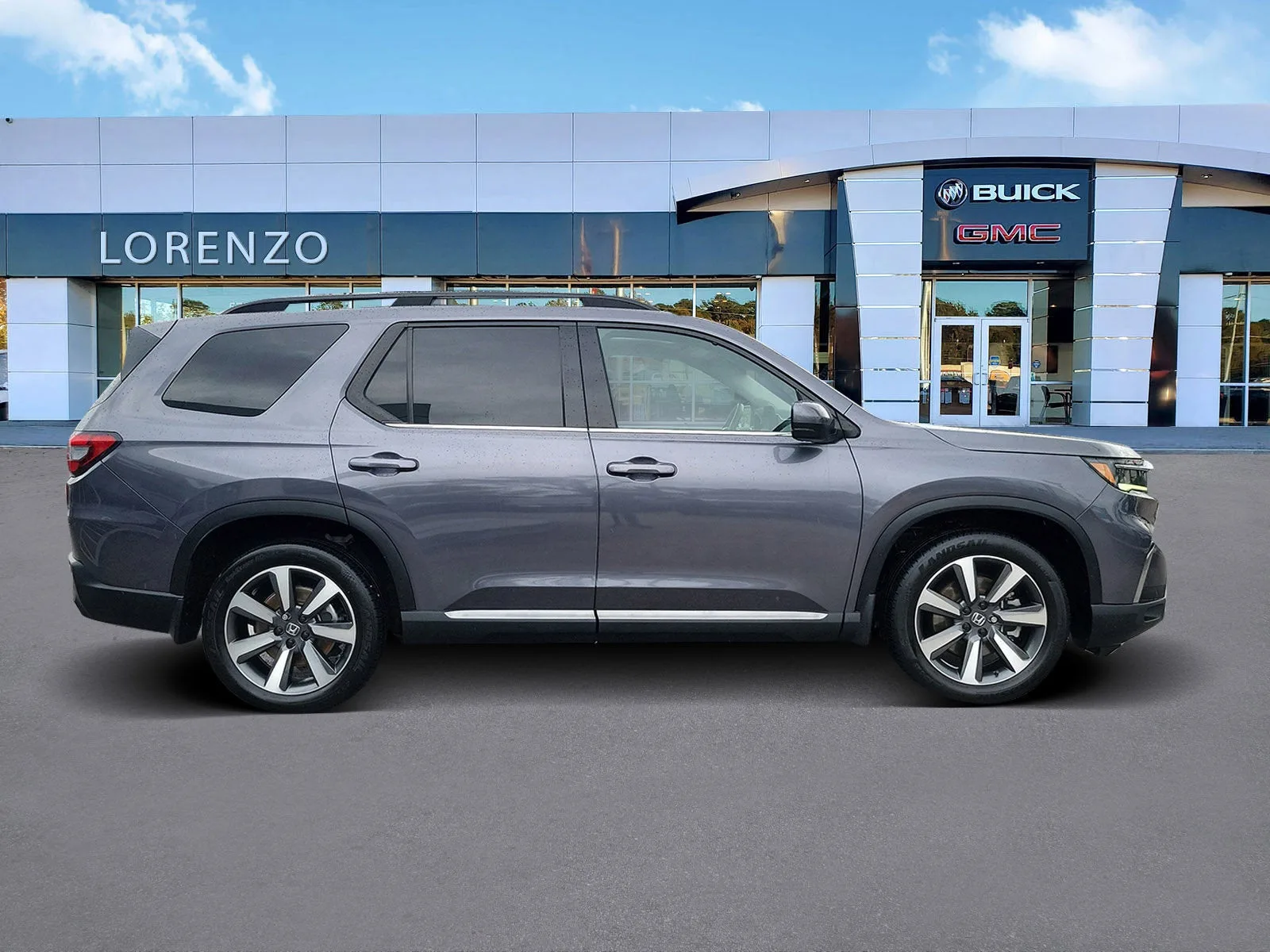 2024 Honda Pilot Touring photo 4