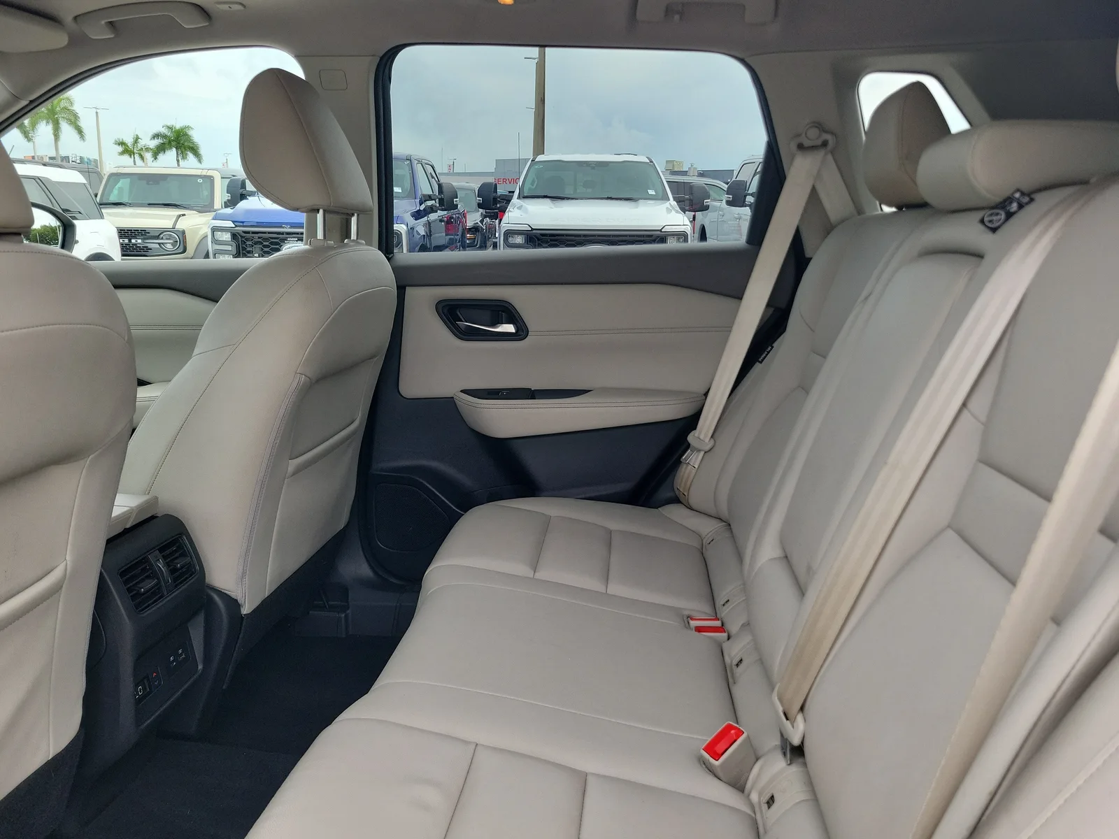 2022 Nissan Rogue SL photo 14