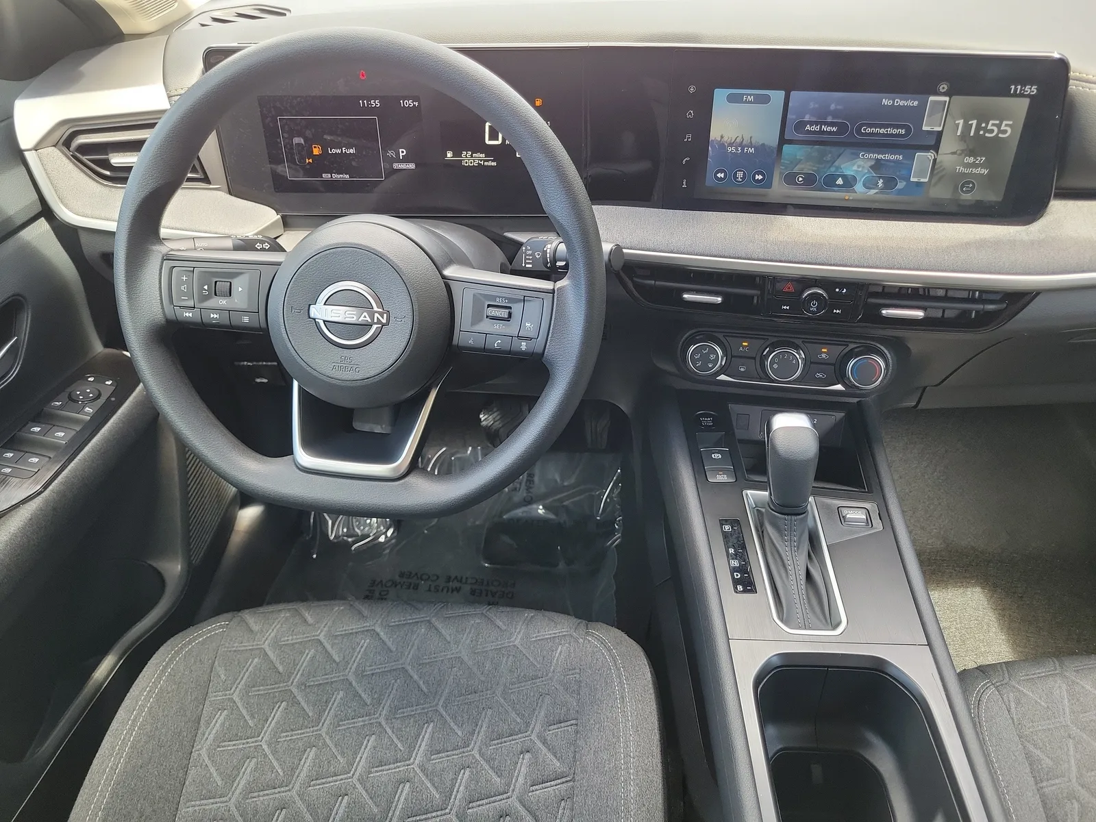 2025 Nissan Kicks SV photo 15