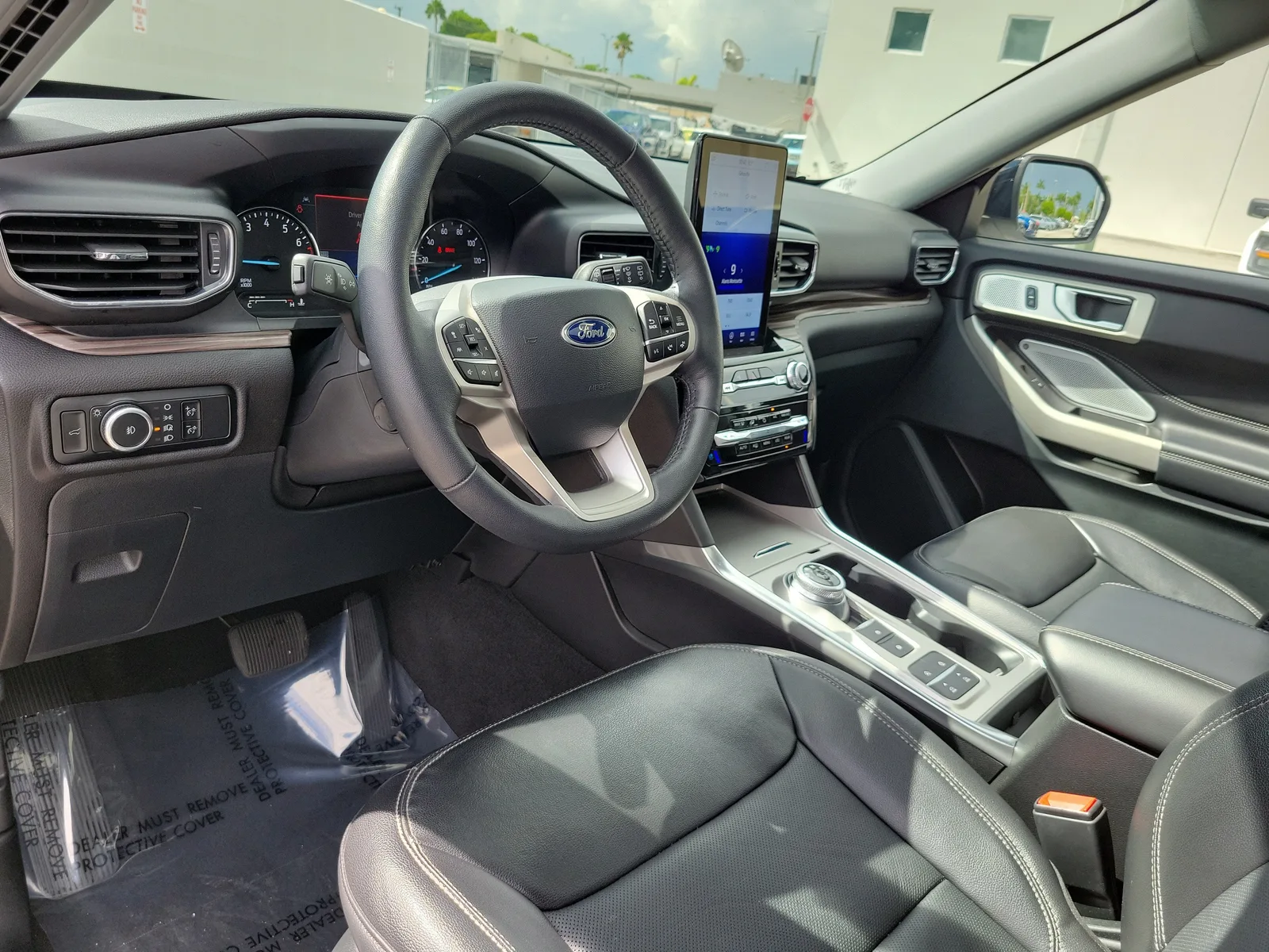 2023 Ford Explorer Limited photo 9