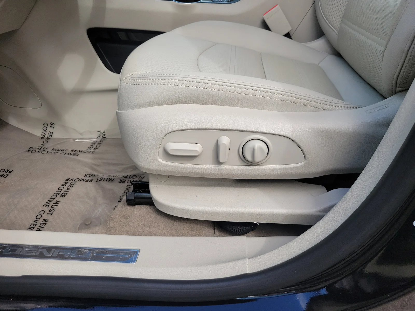 2023 GMC Terrain Denali 4WD photo 10