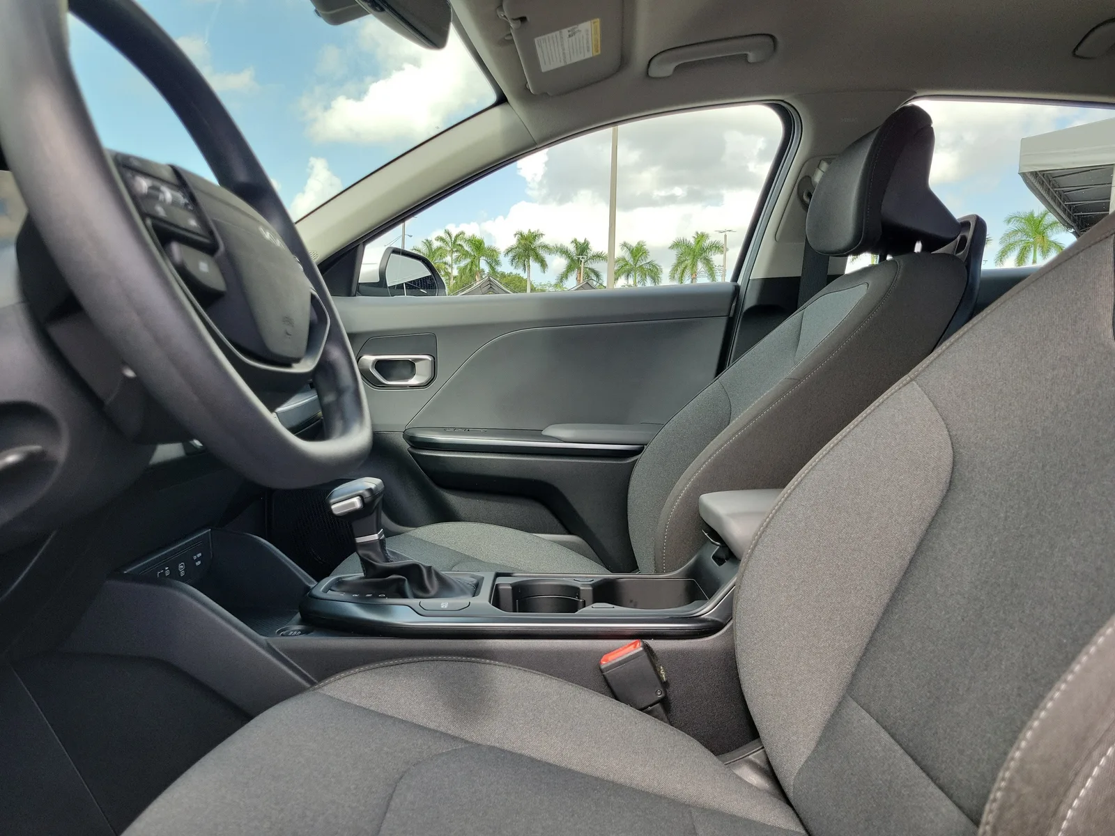 2025 Kia K4 LXS photo 11