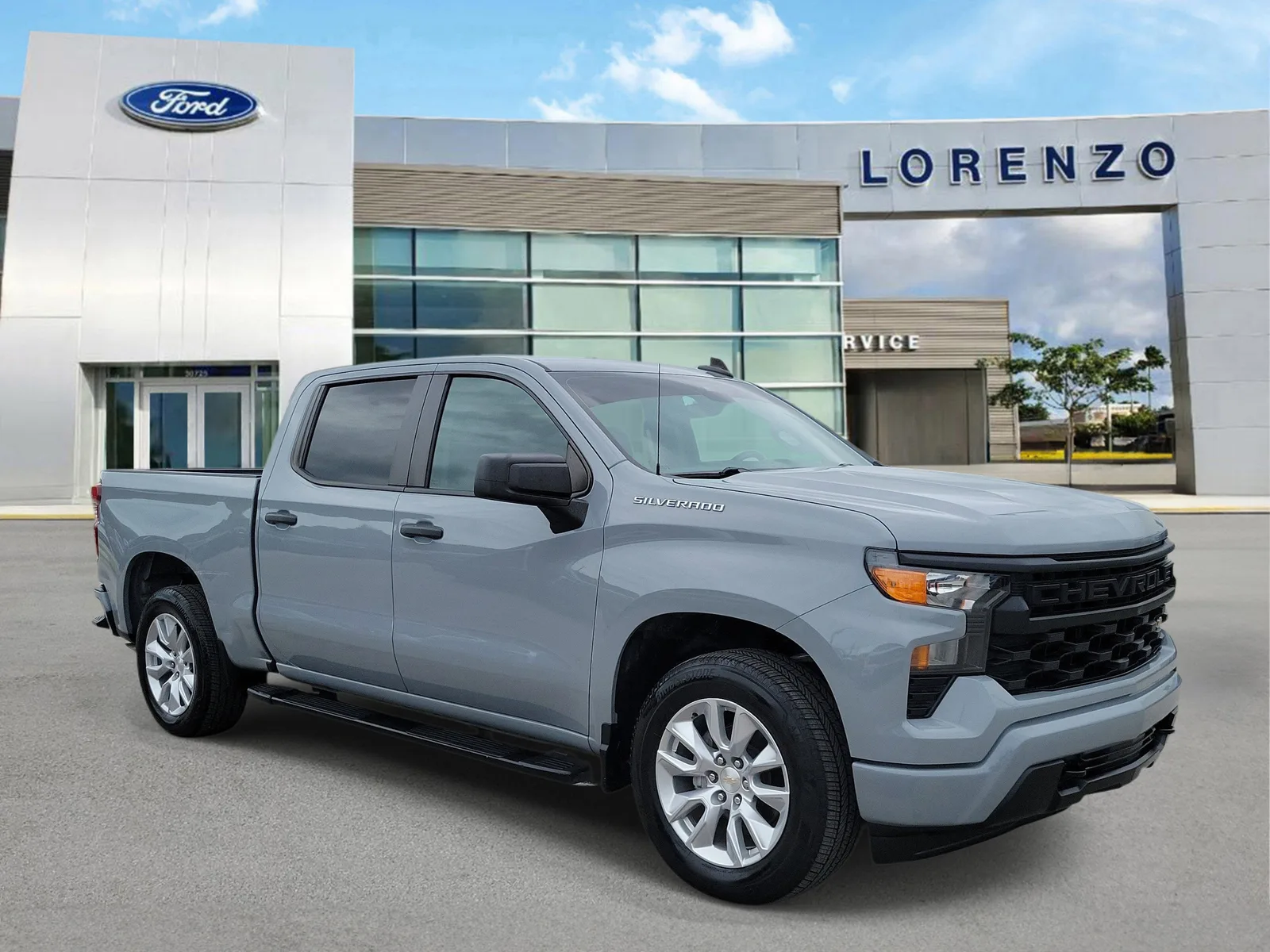 2024 Chevrolet Silverado 1500 Custom photo 3