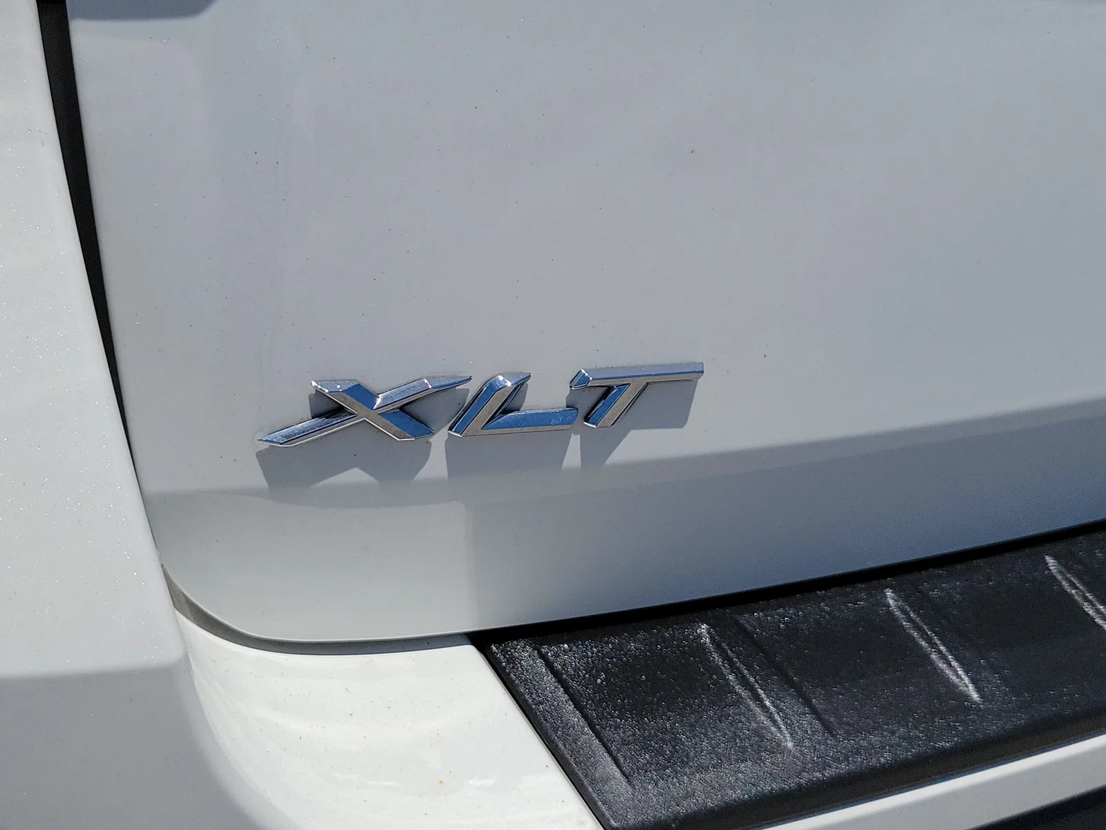 2023 Ford Explorer XLT photo 32