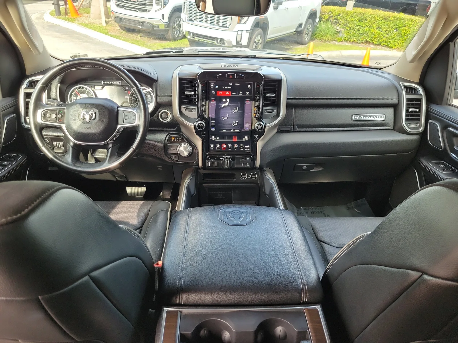 2021 RAM 1500 Laramie photo 16