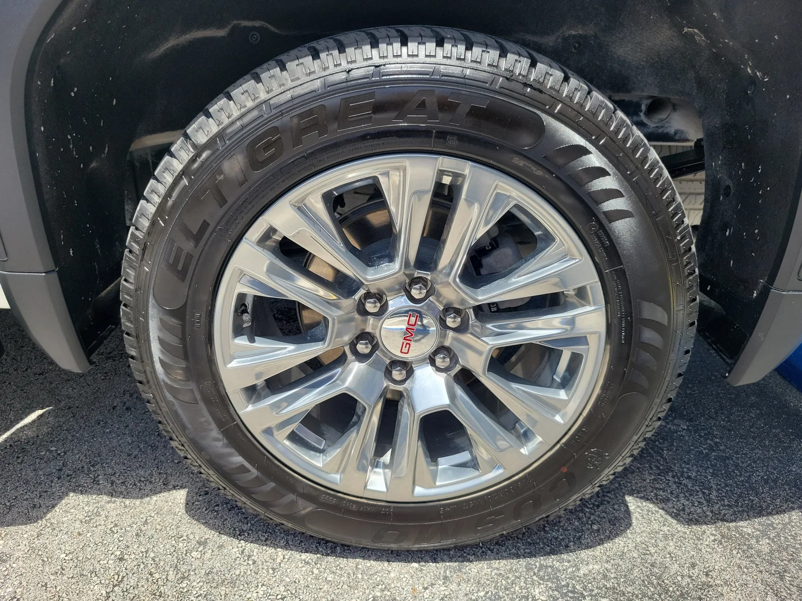 2024 GMC Sierra 1500 Denali photo 28