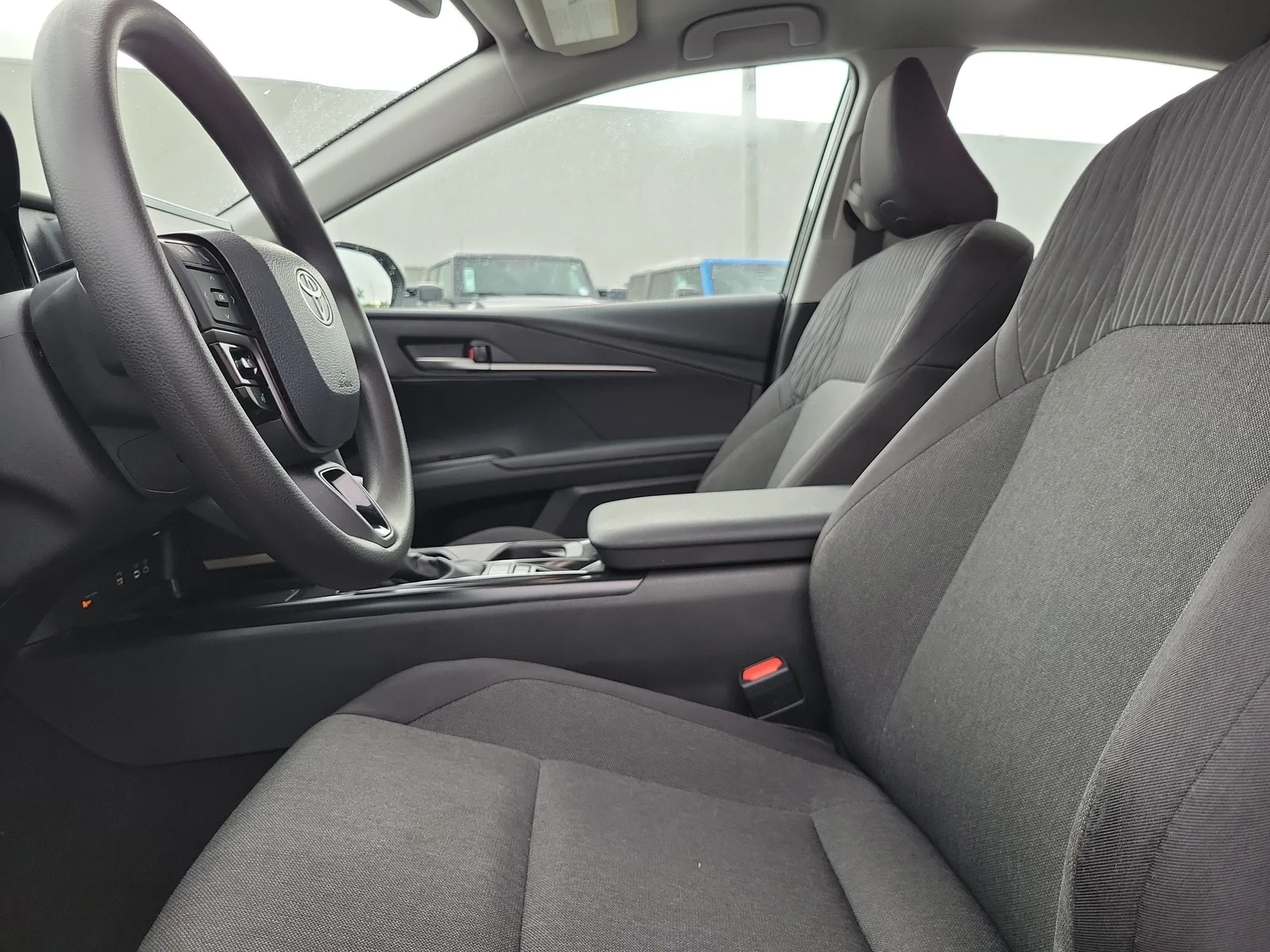 2025 Toyota Camry LE photo 11