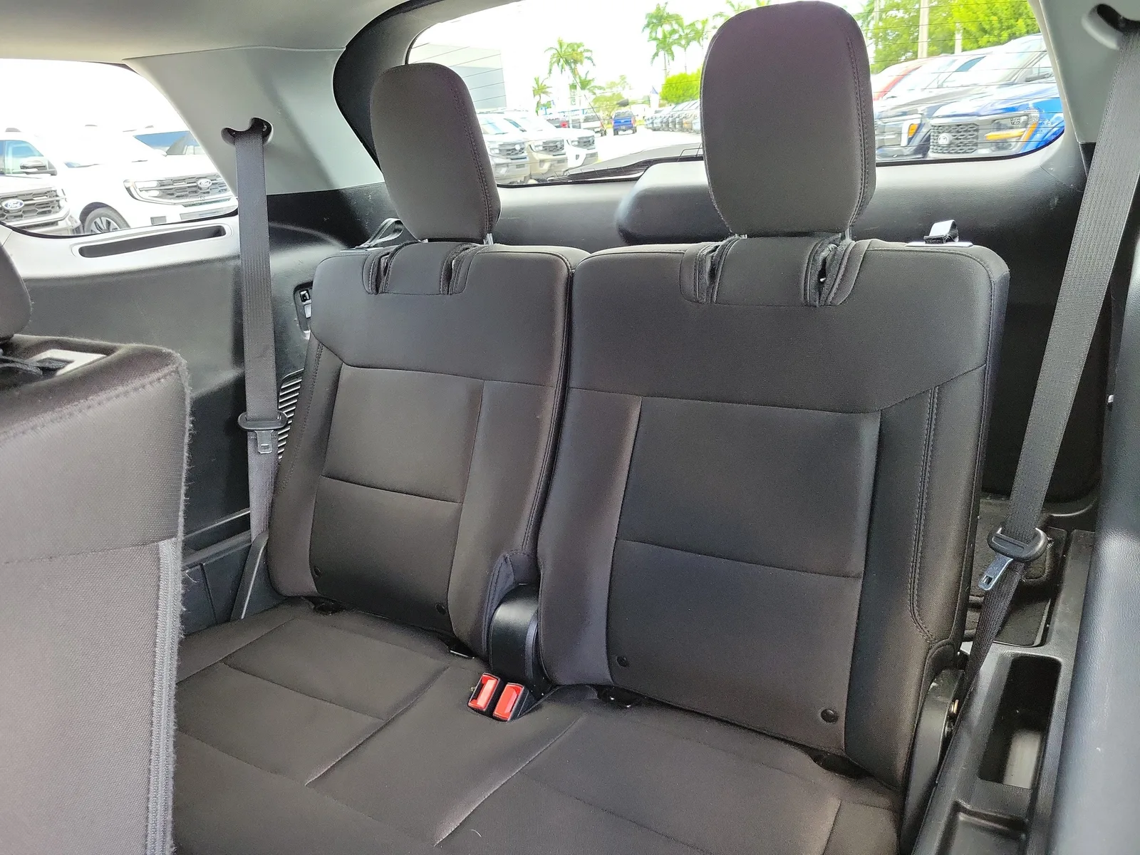2023 Ford Explorer XLT photo 21