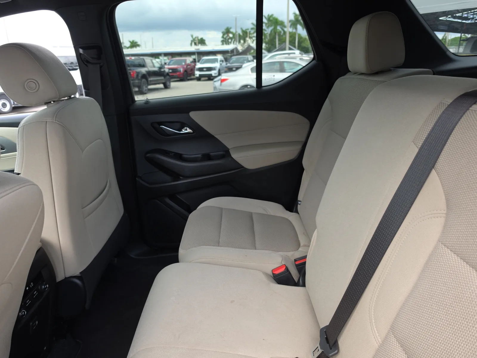 2023 Chevrolet Traverse LS photo 9