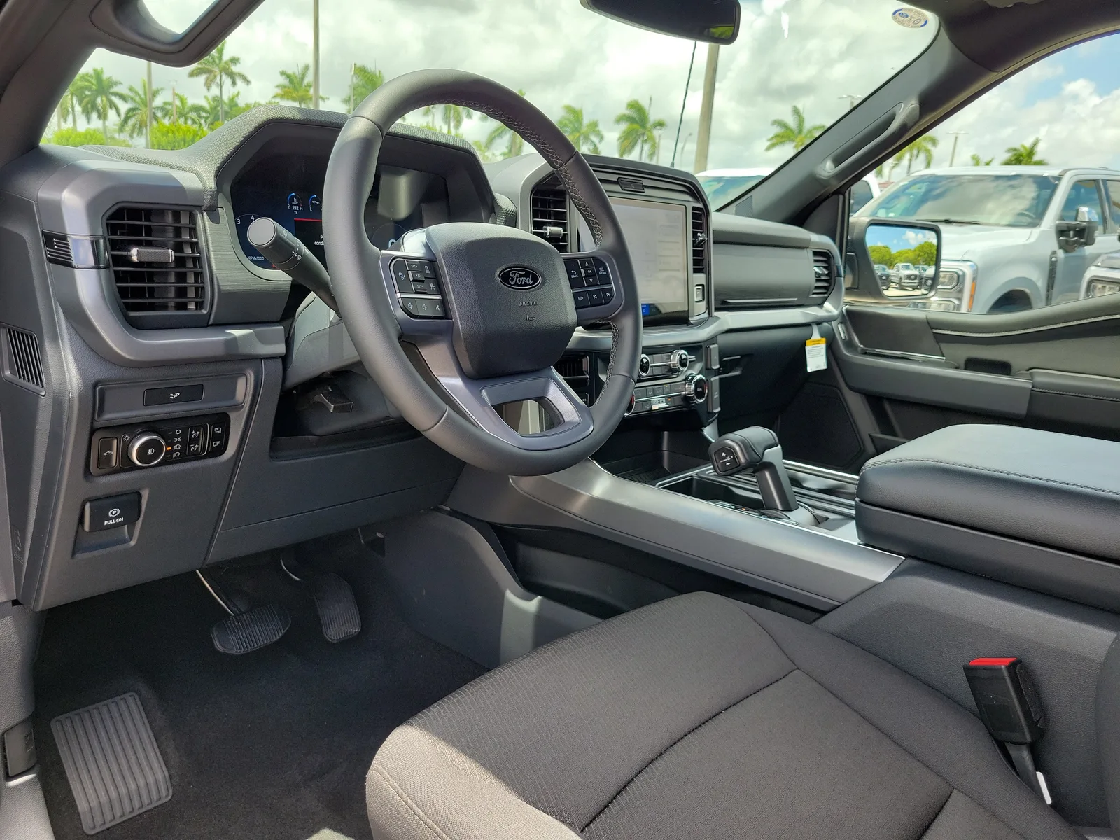 2026 Ford F-150 XLT 4WD photo 9