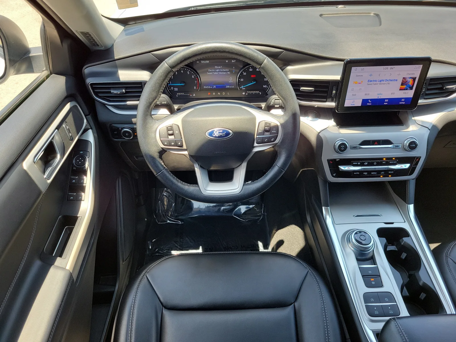 2023 Ford Explorer XLT photo 20