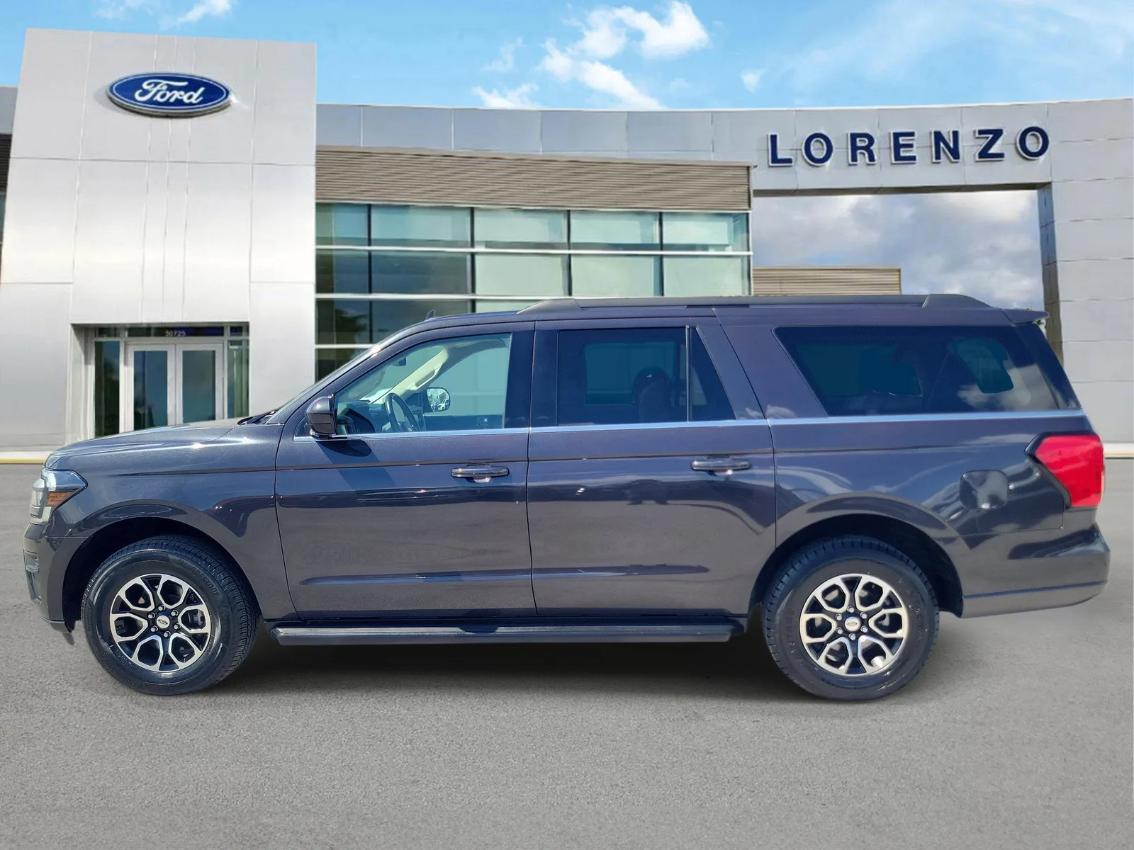 2024 Ford Expedition Max XLT 4WD photo 8