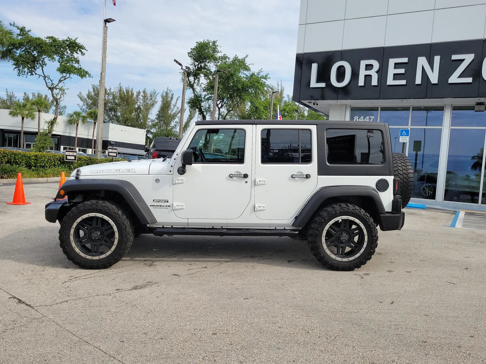 2016 Jeep Wrangler Unlimited Sport 4WD photo 8