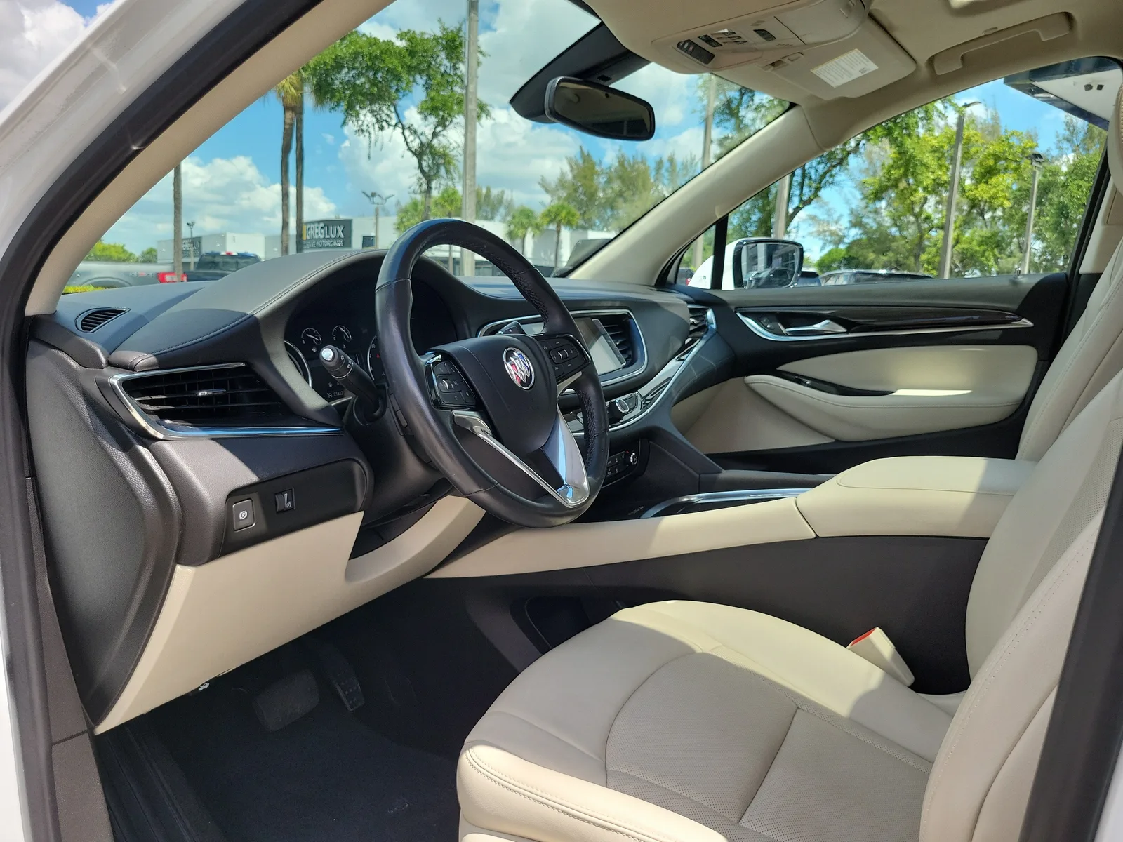 2024 Buick Enclave Essence photo 9