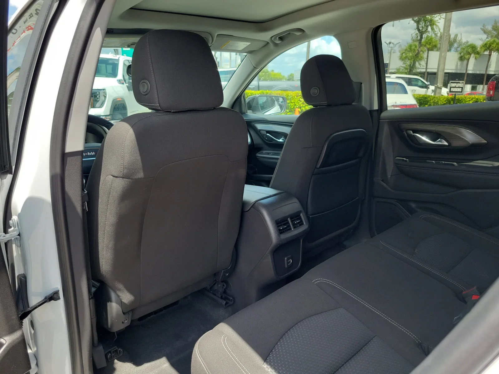 2023 GMC Terrain SLE photo 14