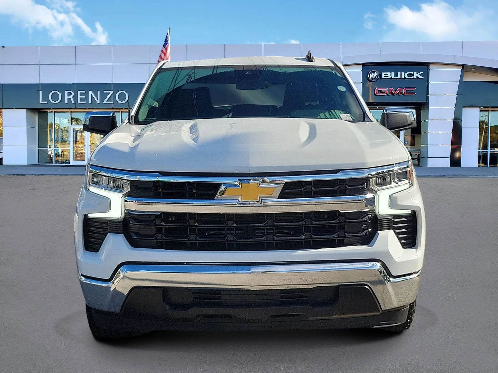 2023 Chevrolet Silverado 1500 LT photo 2