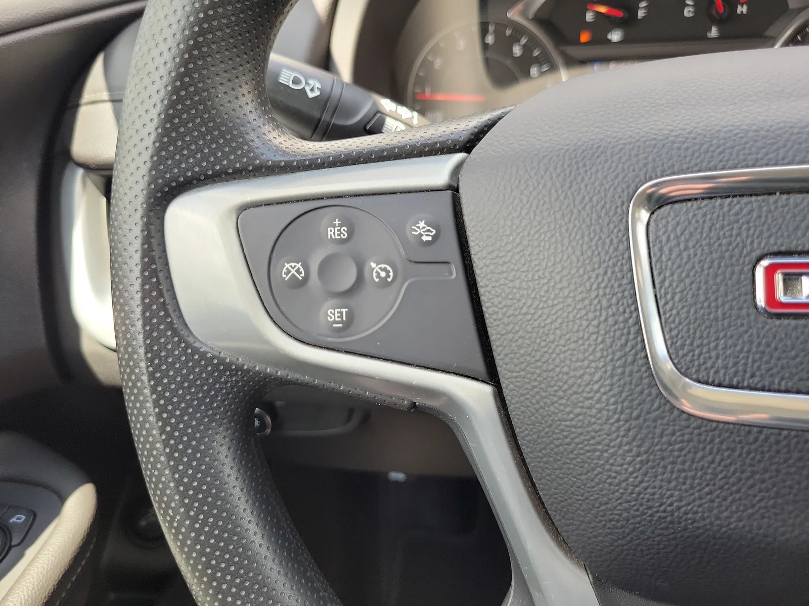 2023 GMC Terrain SLE photo 19