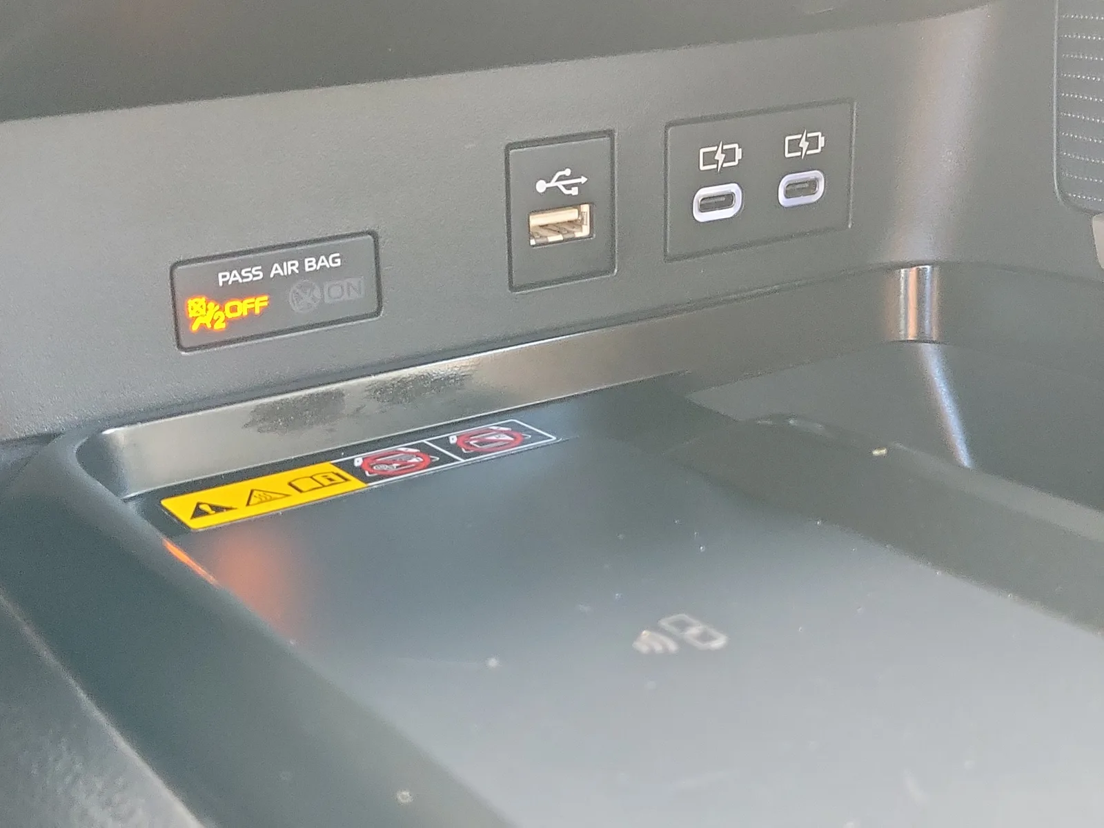2025 Toyota Camry SE photo 26