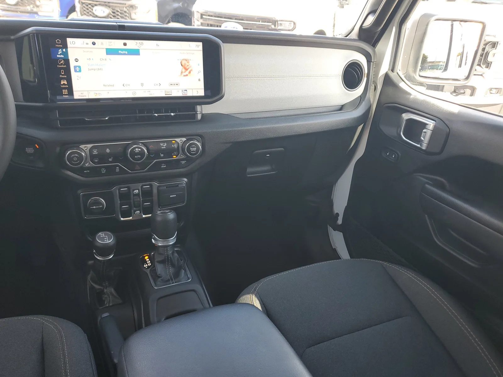 2024 Jeep Wrangler Sport S 4WD photo 17