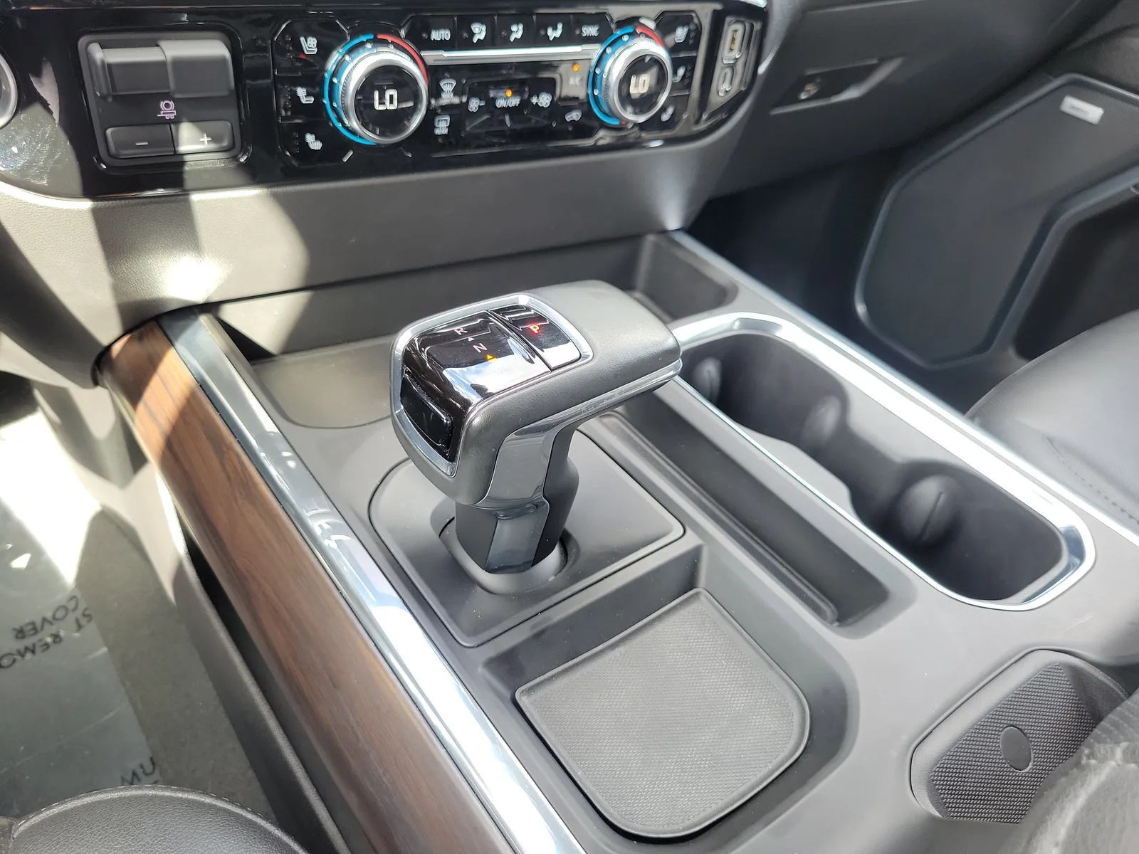 2023 GMC Sierra 1500 SLT photo 21