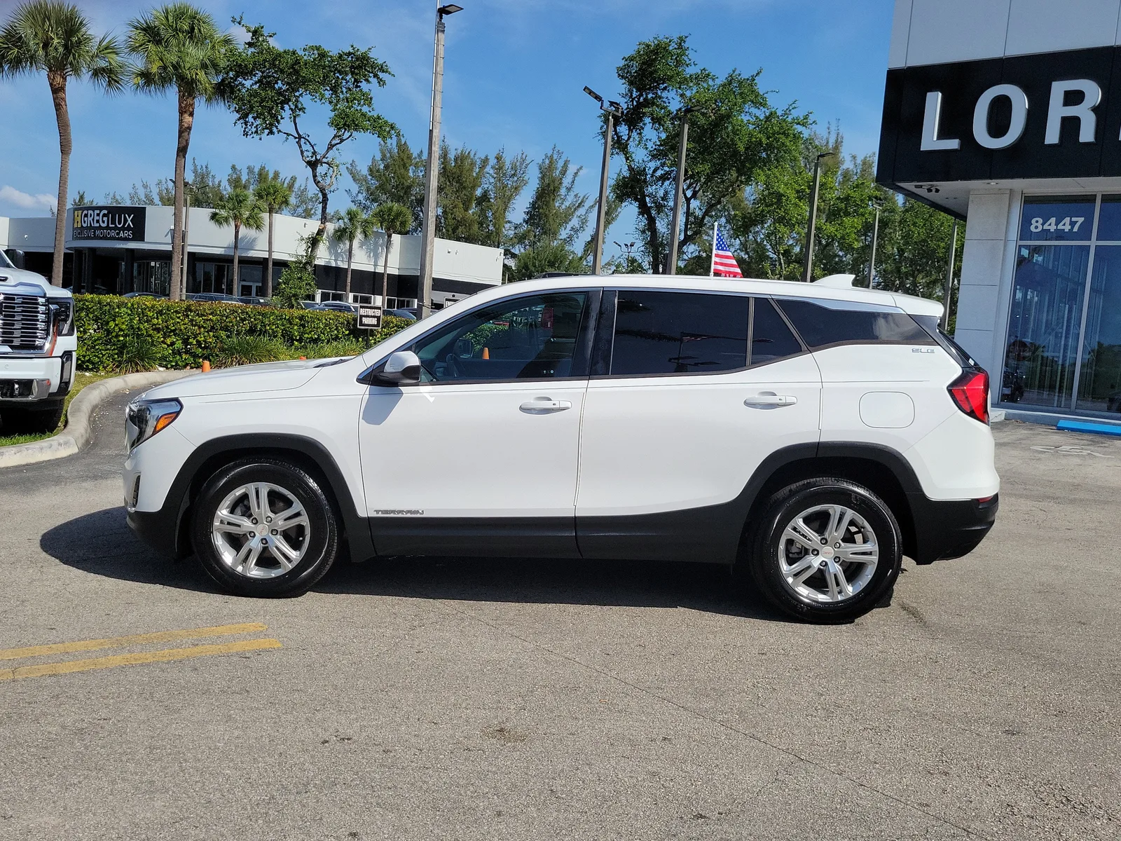 2020 GMC Terrain SLE photo 8