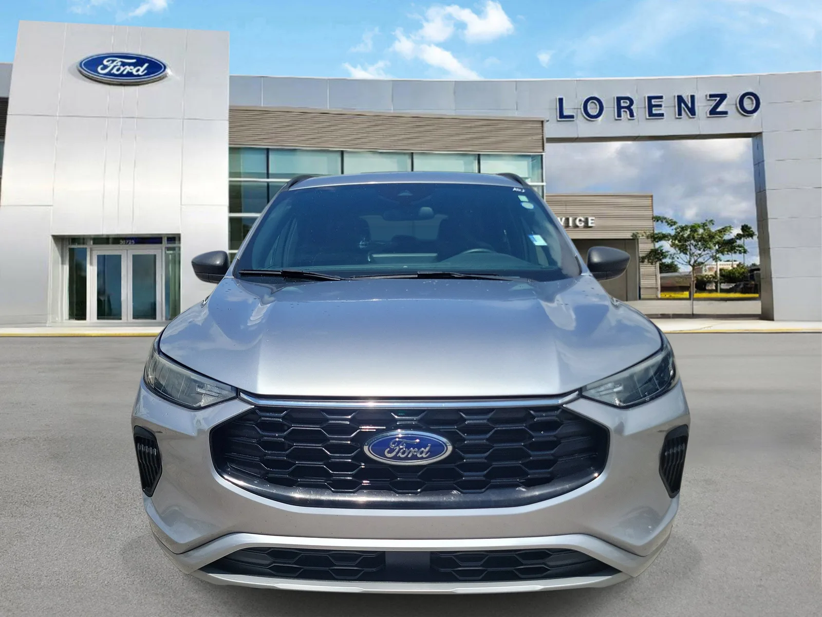 2024 Ford Escape ST-Line photo 2